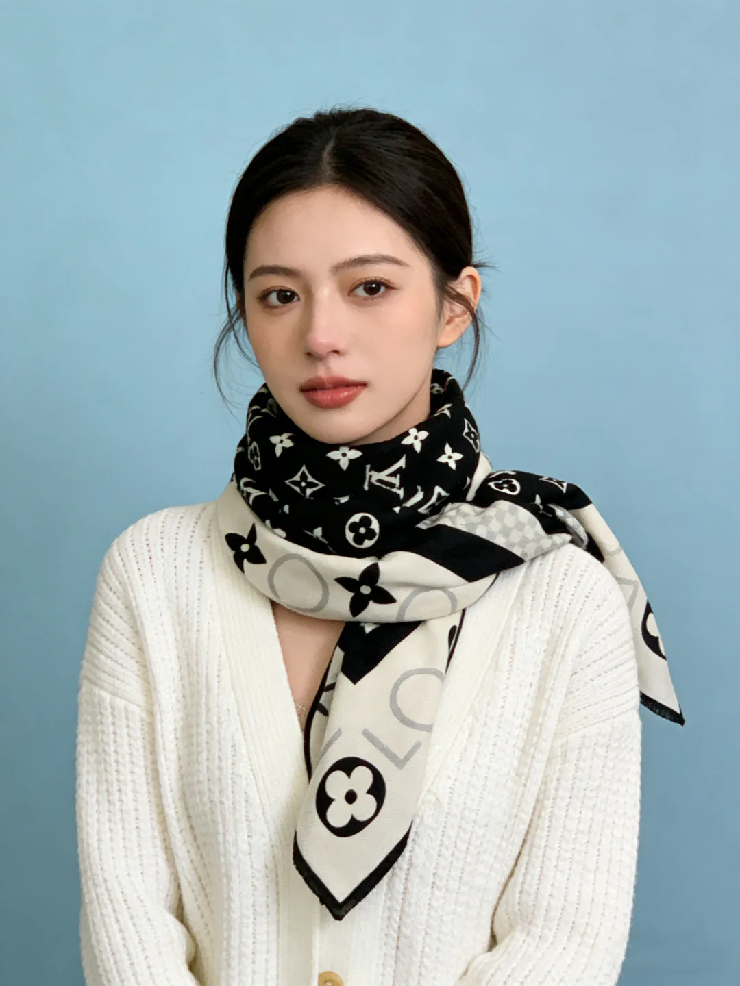 Шарфы Louis Vuitton 588342