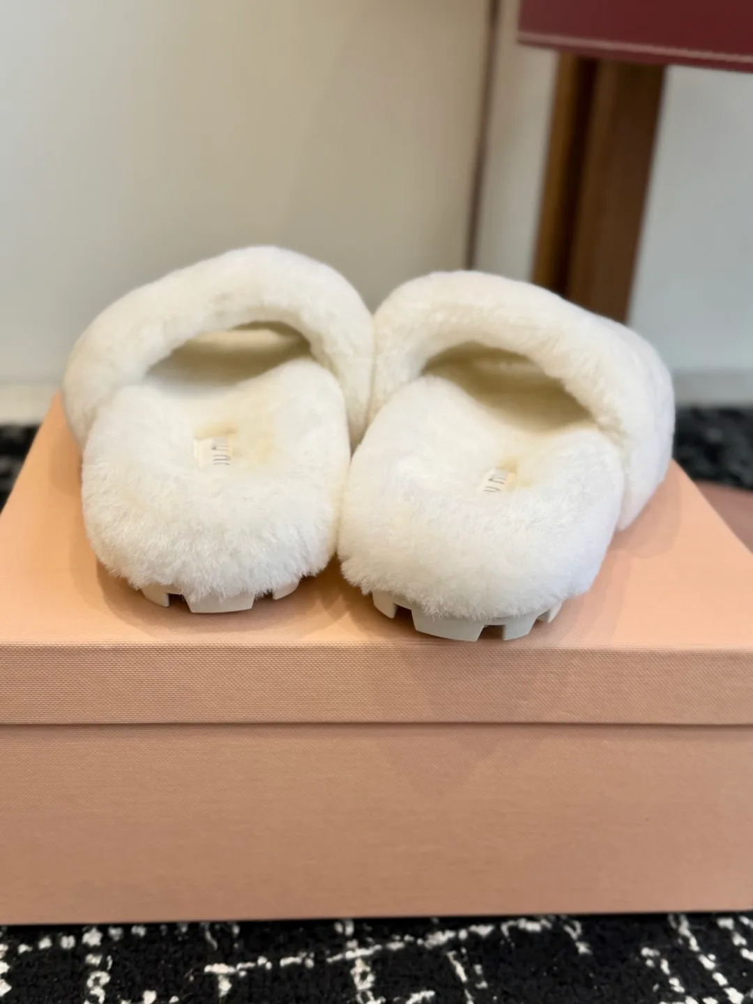 Тапочки Женские Miu Miu 18139572