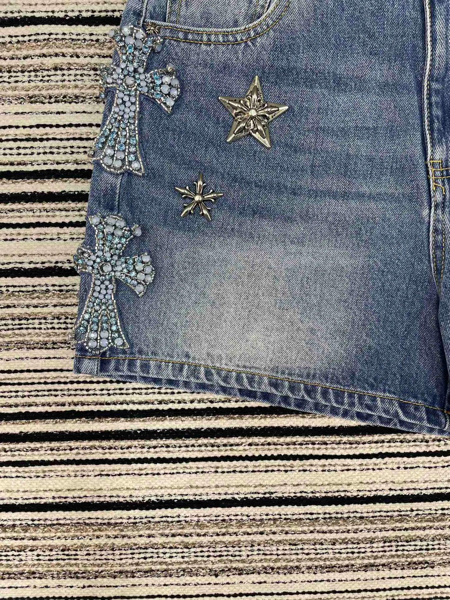 Шорты Женские Chrome Hearts 10731307