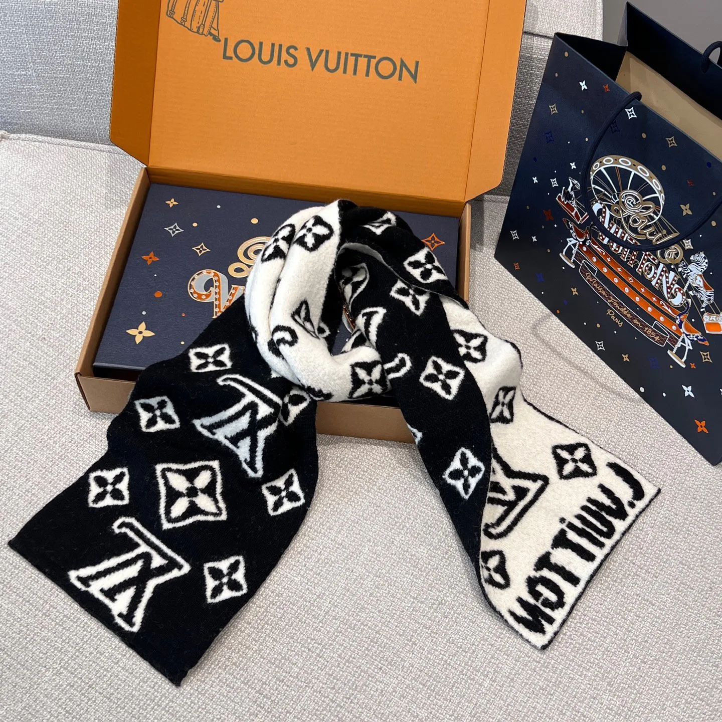 Шарфы Louis Vuitton 5049636