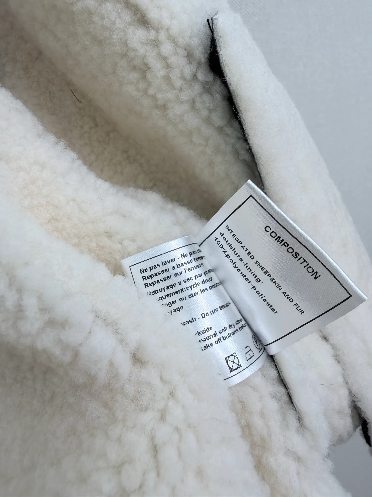 Кожаные Куртки И Дублёнки Женские Chanel 18138046