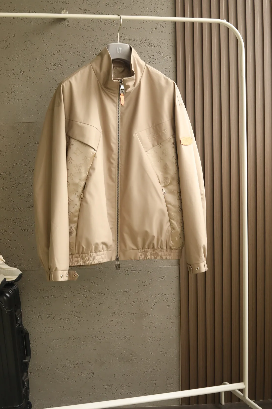 Куртки И Пуховики Мужские Louis Vuitton 11602527