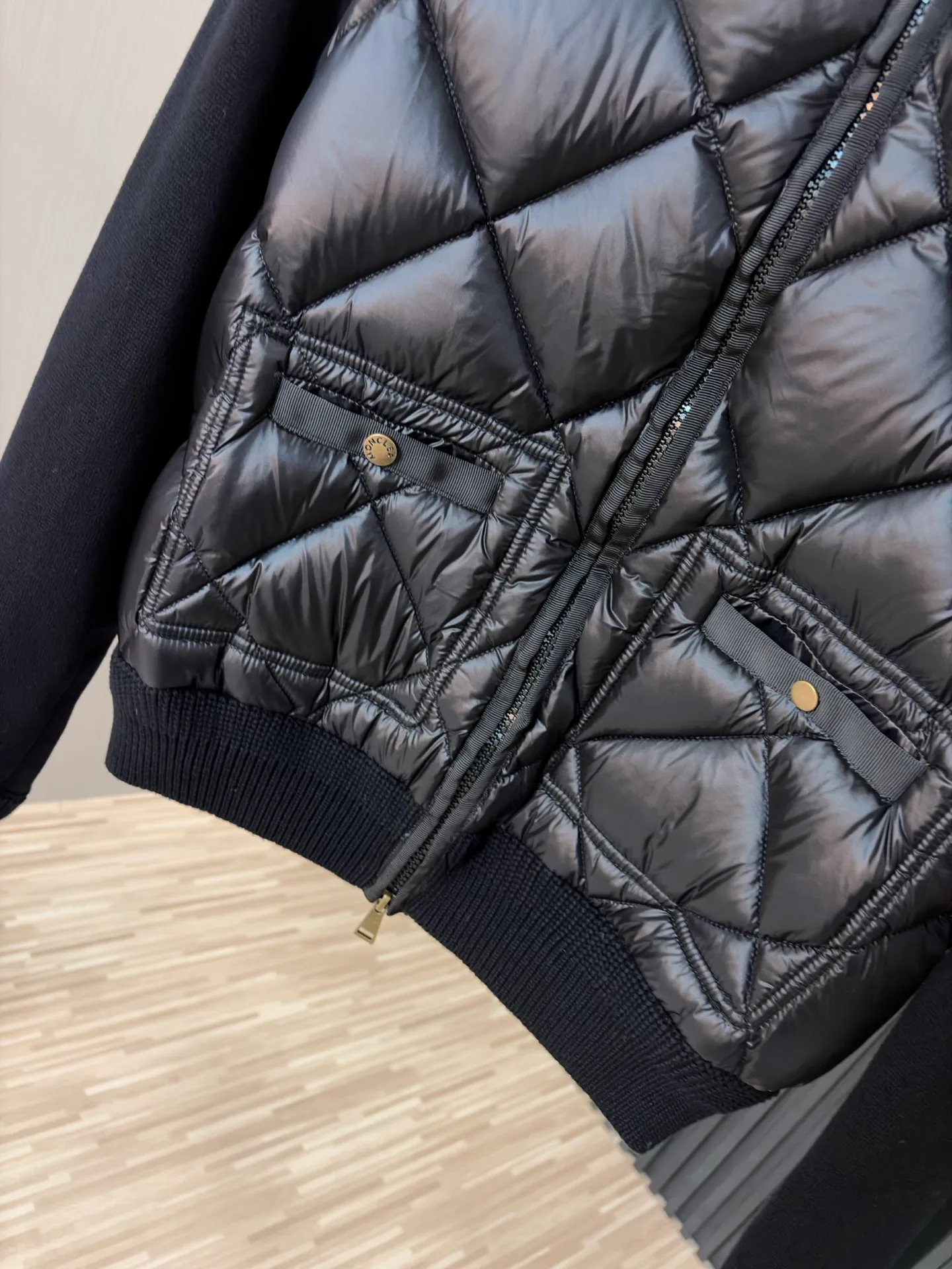 Куртки И Пуховики Мужские Moncler 18231146