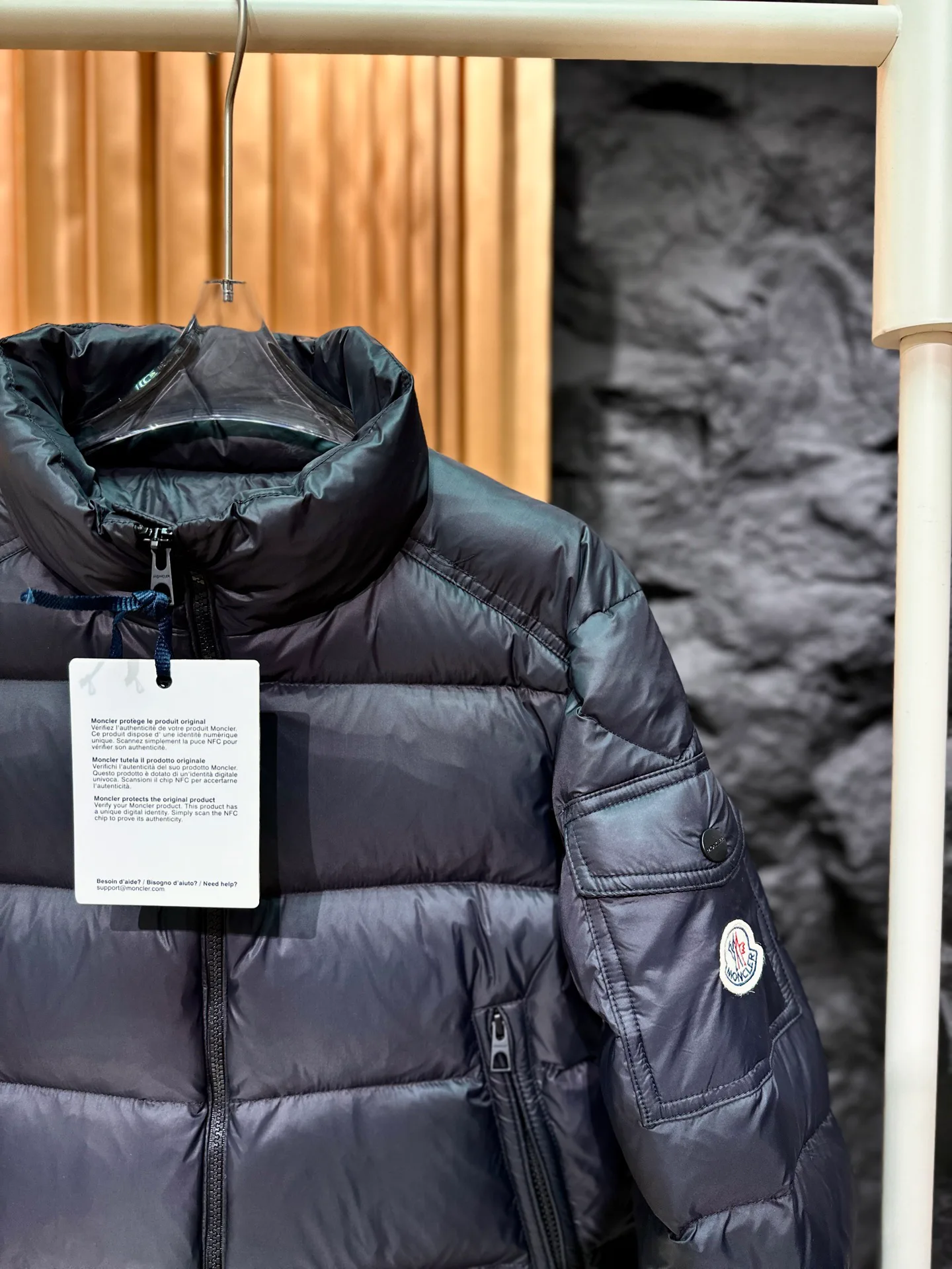 Куртки И Пуховики Женские Moncler 18779829
