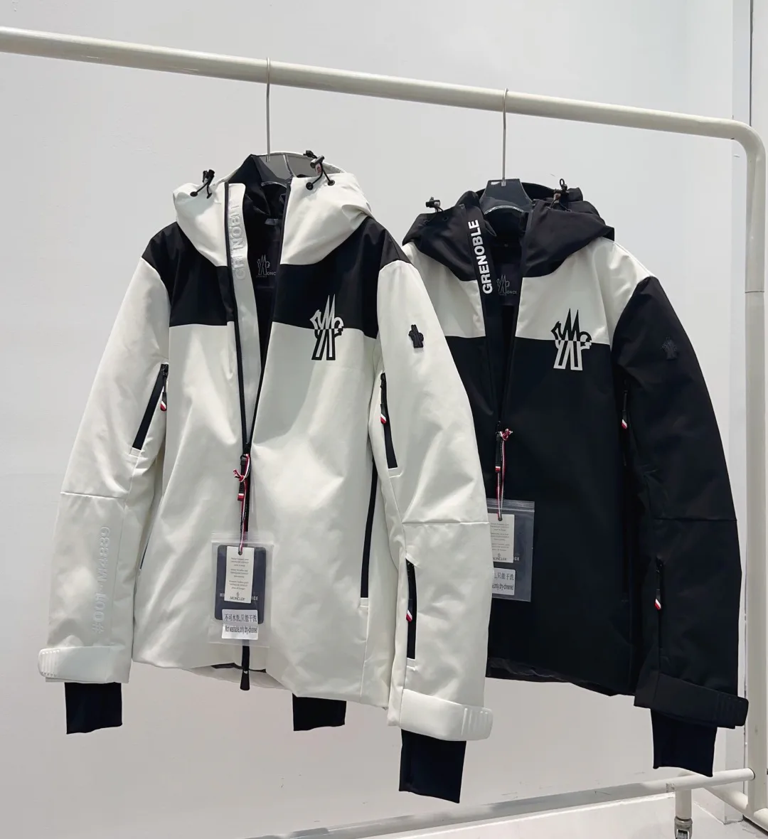 Куртки И Пуховики Женские Moncler 4764194