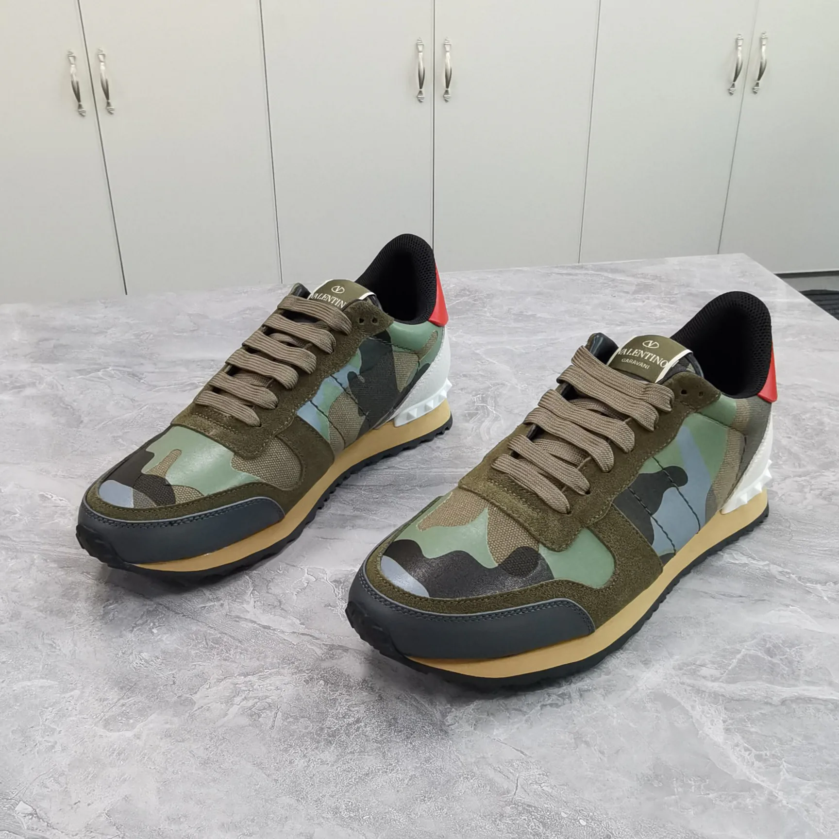 Кроссовки Женские Valentino 10736427