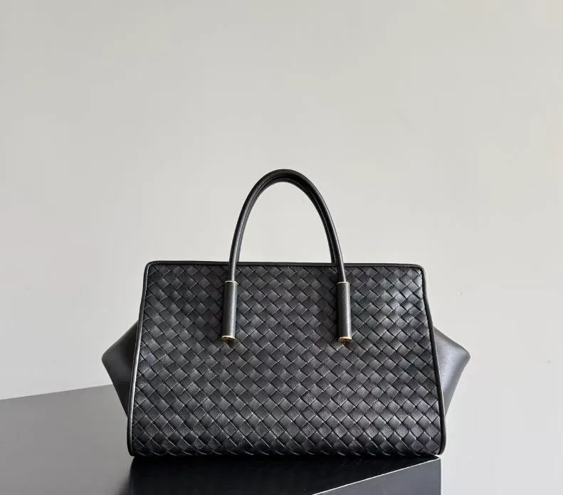 Классические Сумки Женские Bottega Veneta 17973994