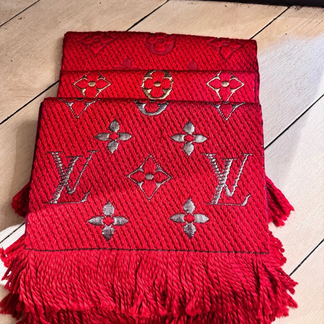 Шарфы Louis Vuitton 18002697