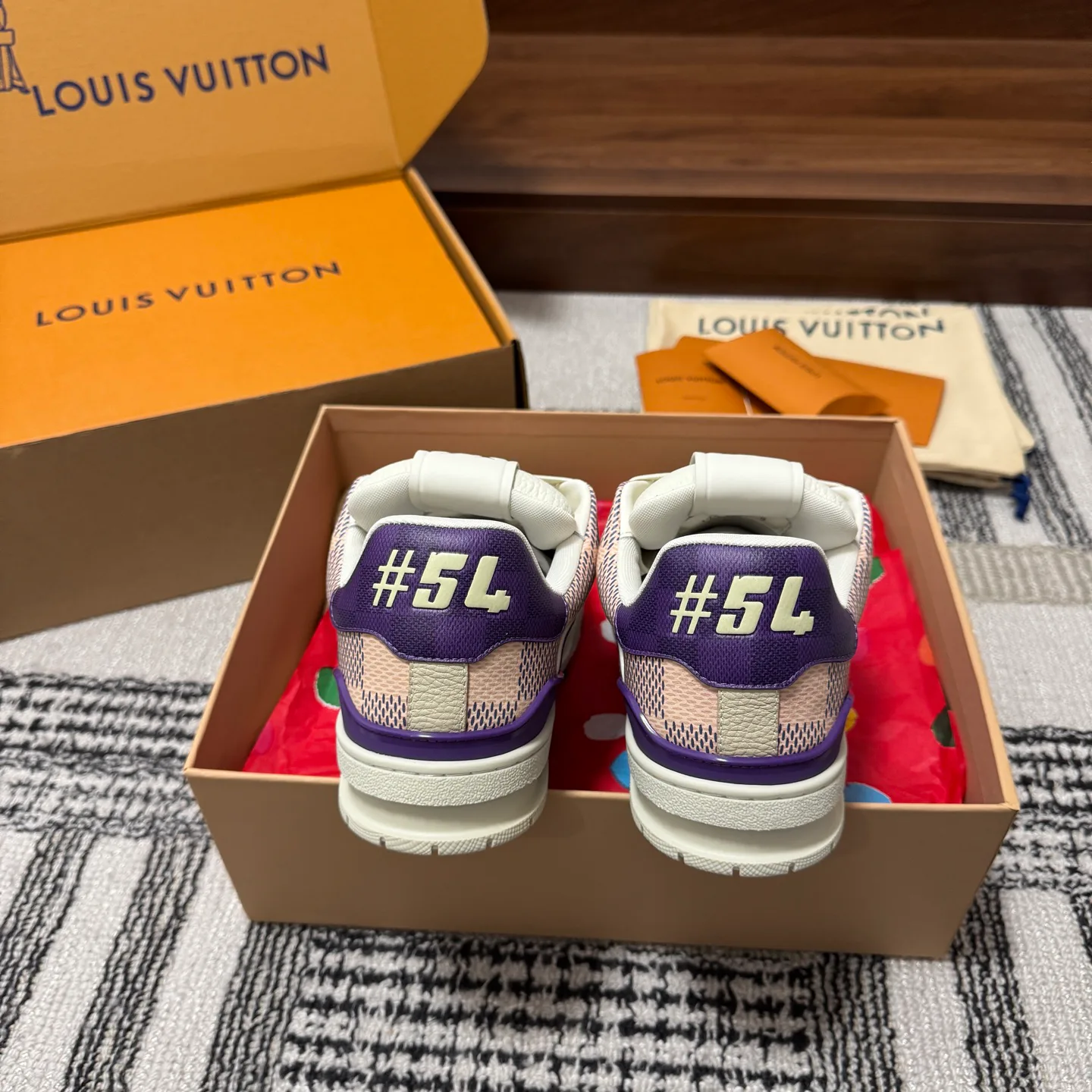 Кроссовки Женские Louis Vuitton 1546842