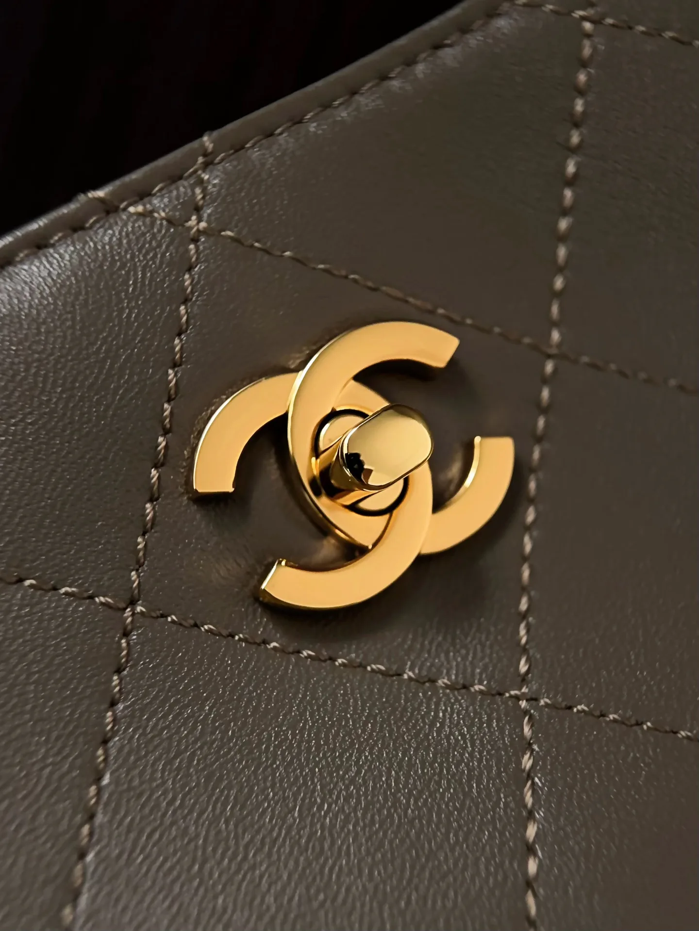 Классические Сумки Женские Chanel 18147589