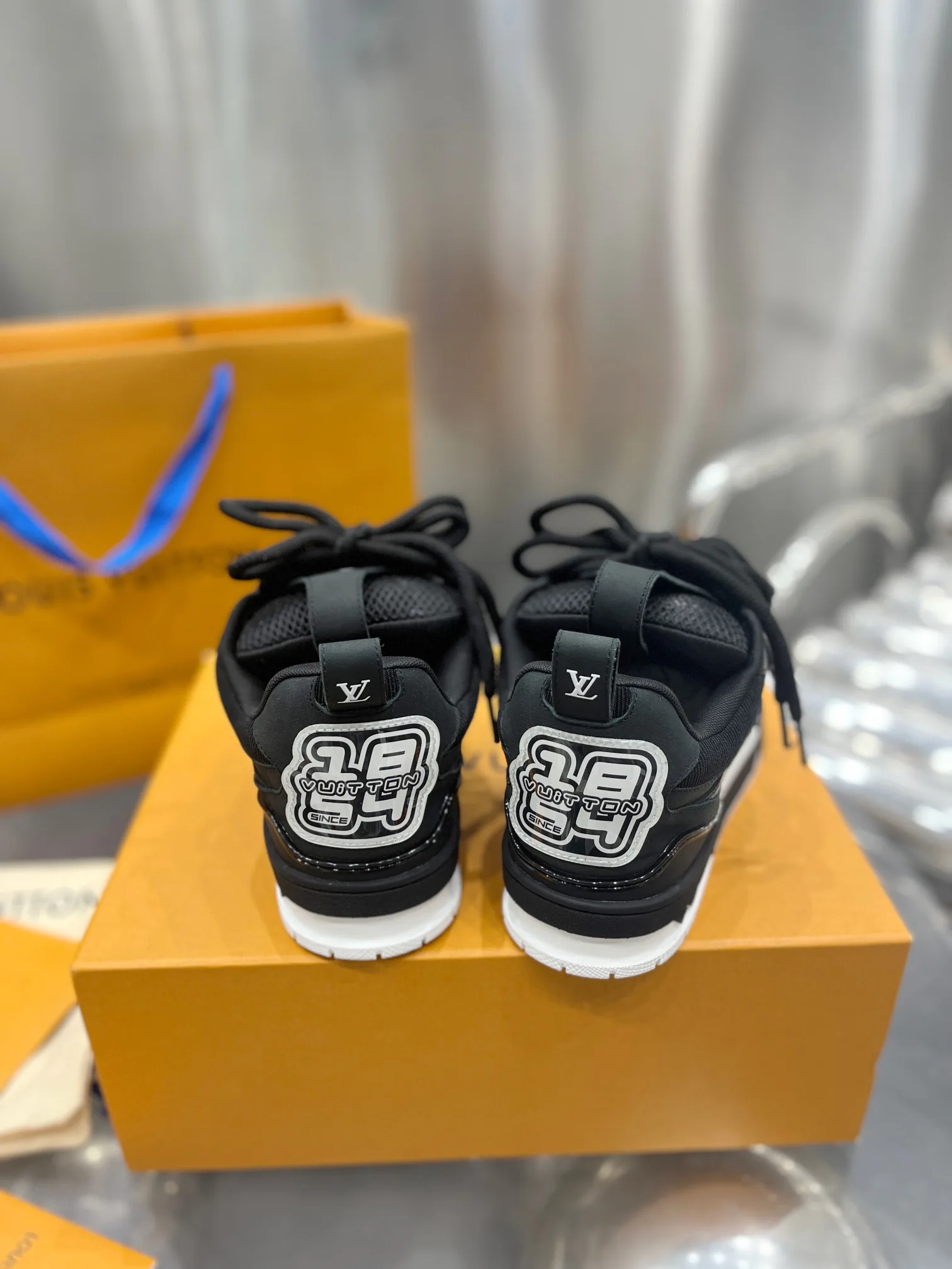 Кроссовки Мужские Louis Vuitton 1141908