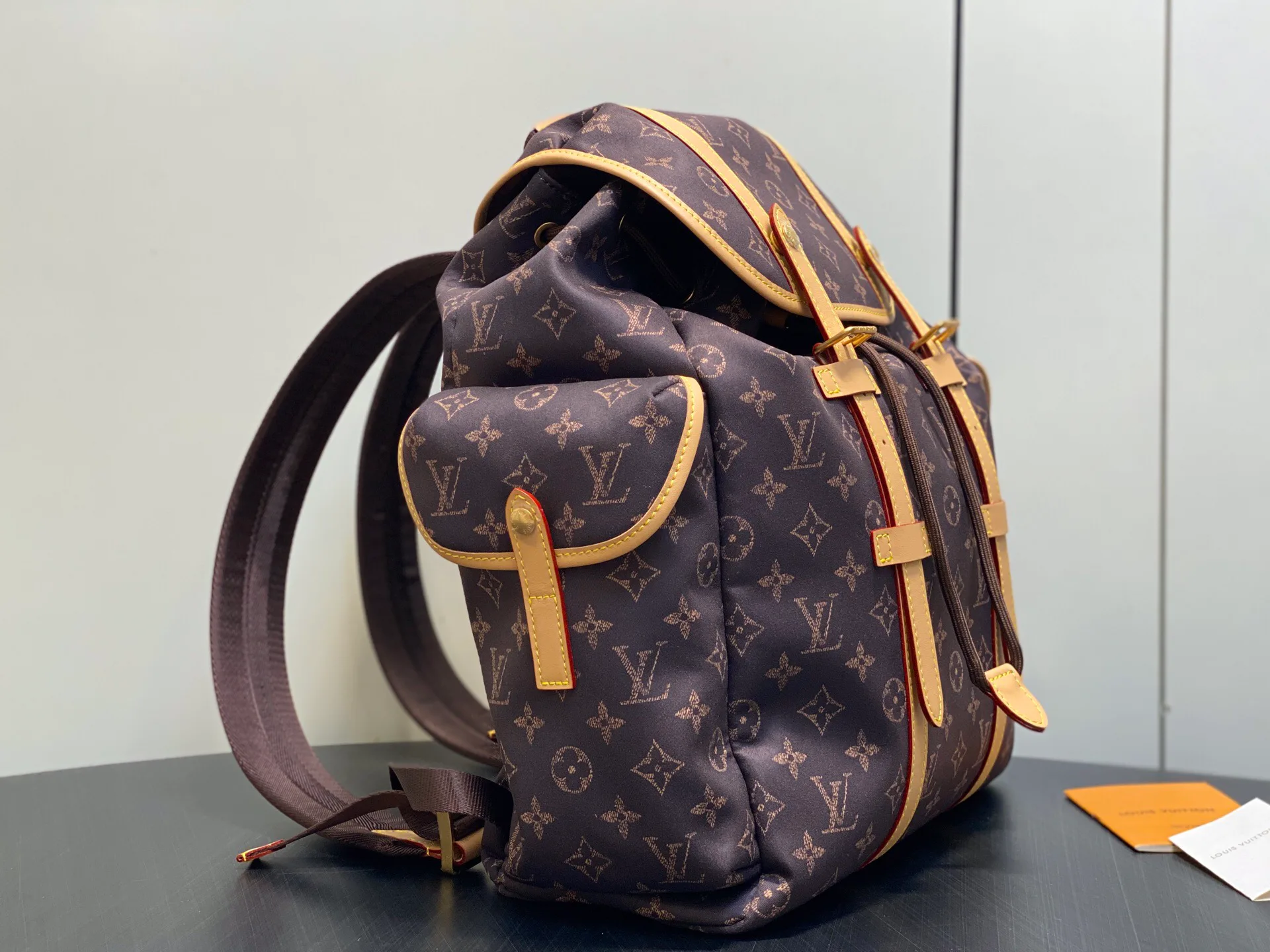 Рюкзаки Женские Louis Vuitton 18240340