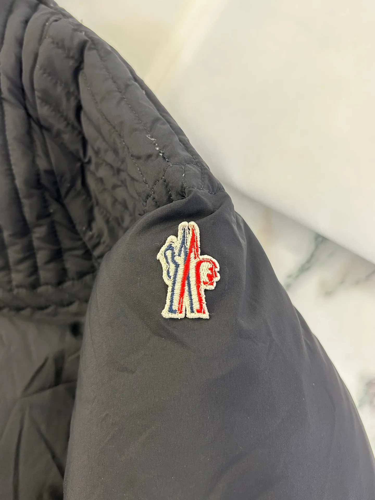 Куртки И Пуховики Мужские Moncler 18231500