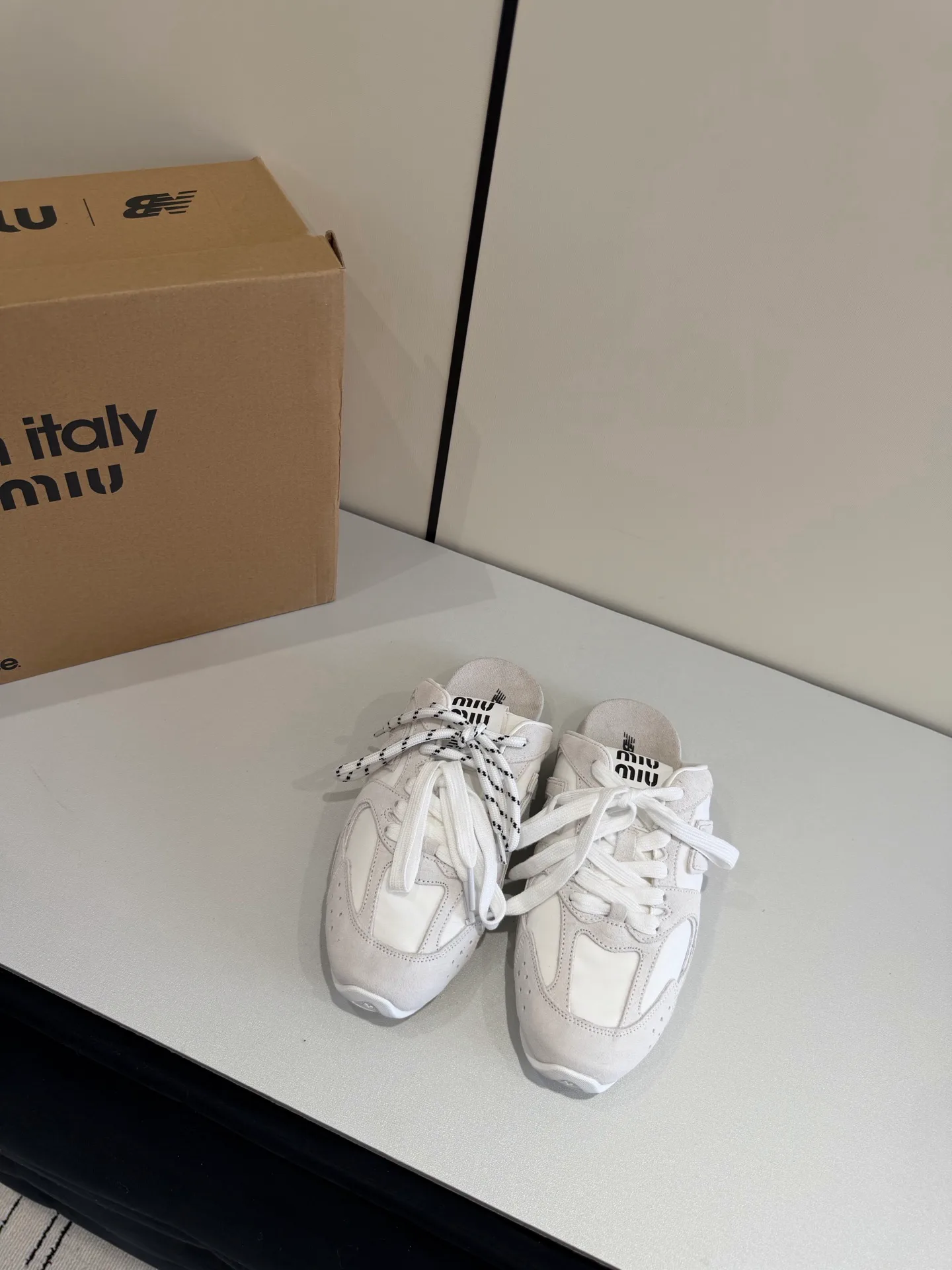 Кроссовки Женские Miu Miu 17977132