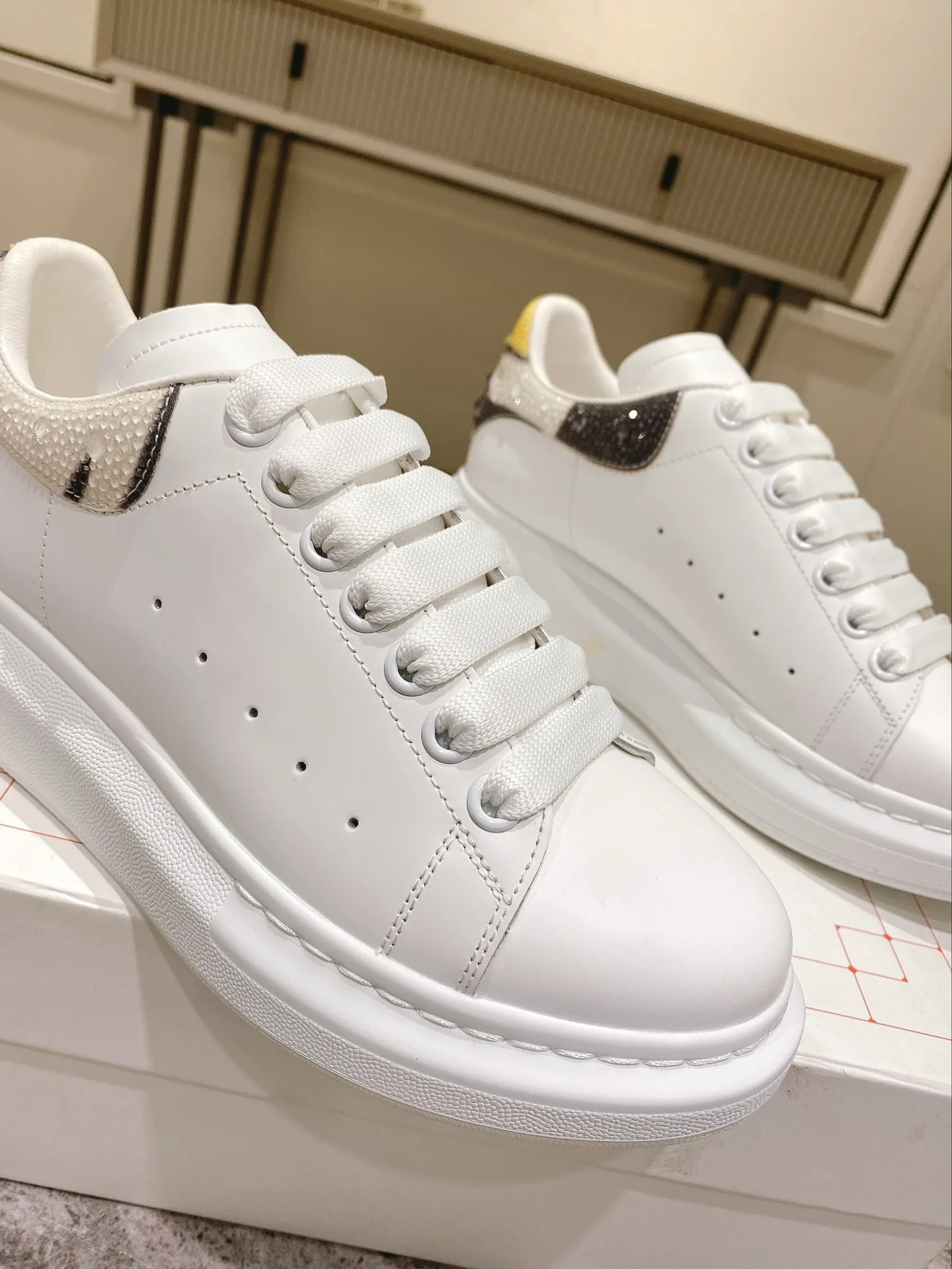 Кроссовки Женские Alexander Mcqueen 3446200