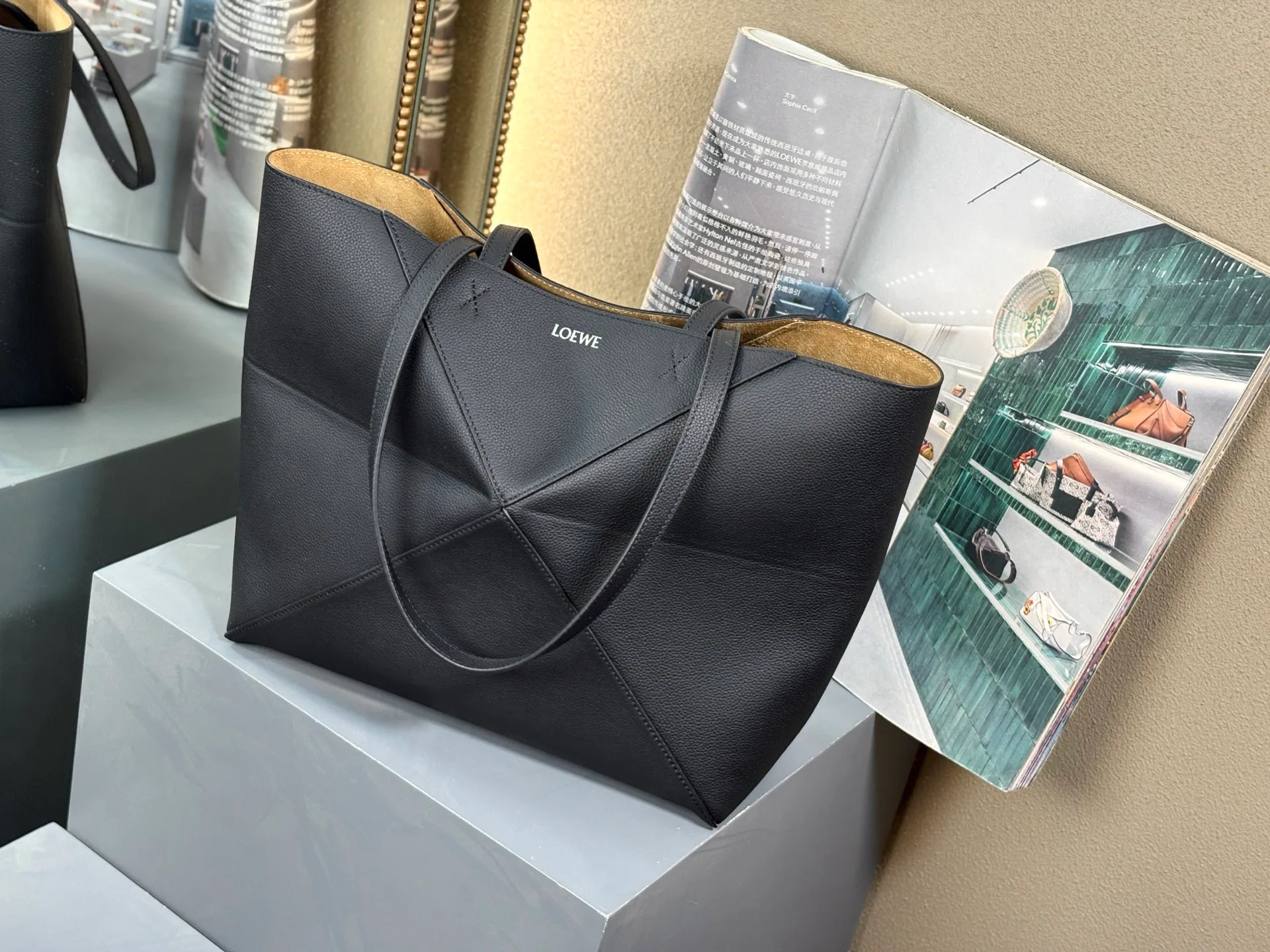 Классические Сумки Женские Loewe 1846096