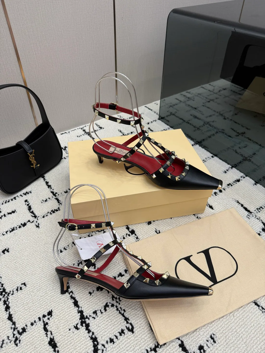 Босоножки Женские Valentino 17594513