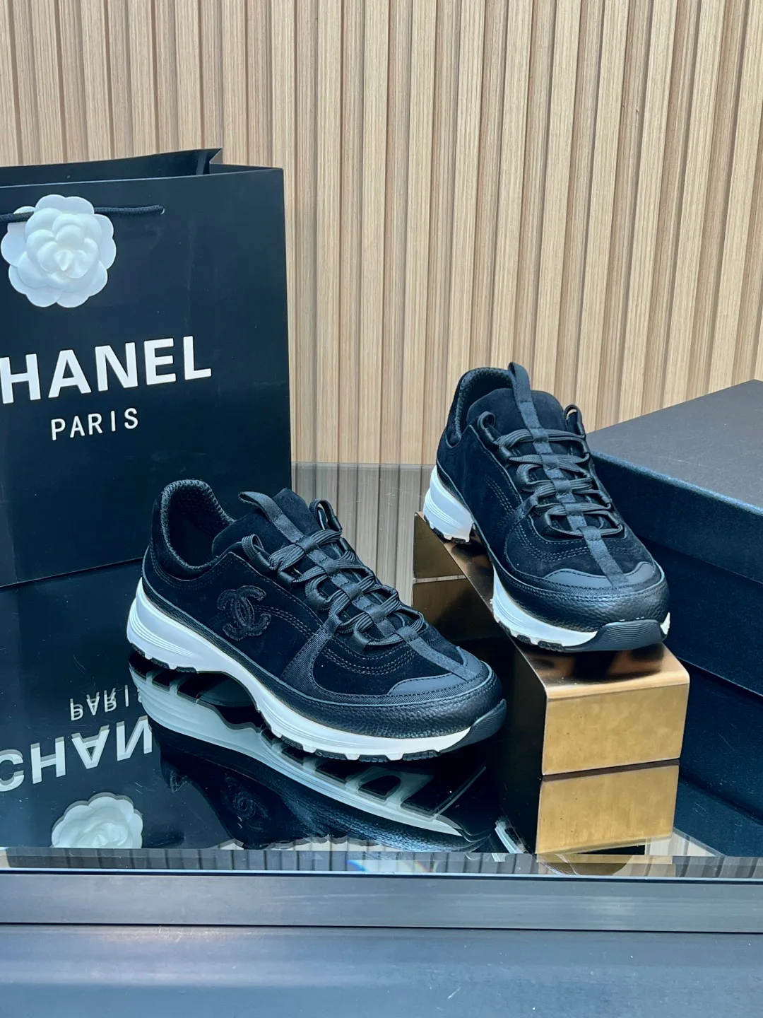 Кроссовки Женские Chanel 1731488