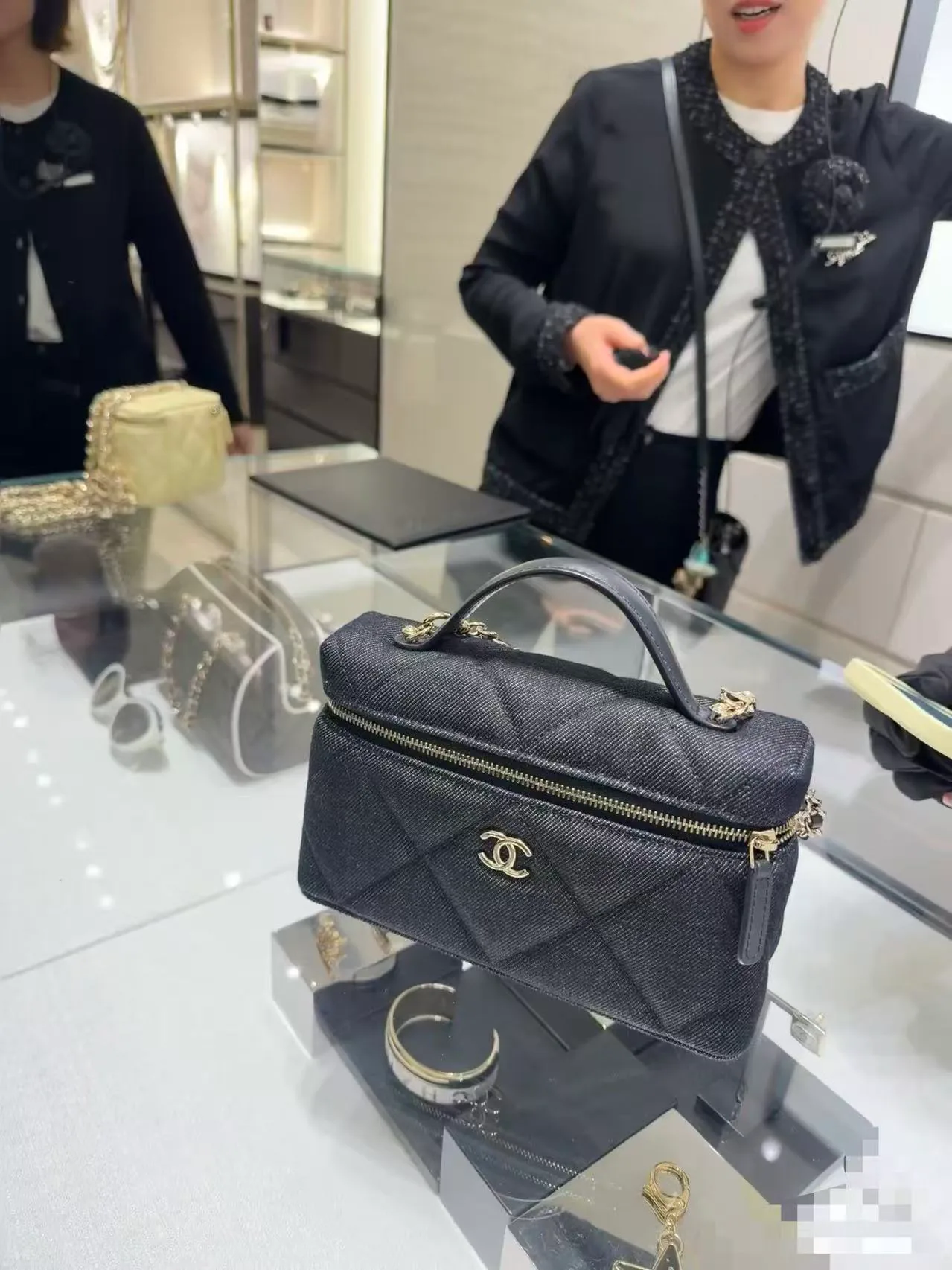 Сумки На Ремне Женские Chanel 13369835