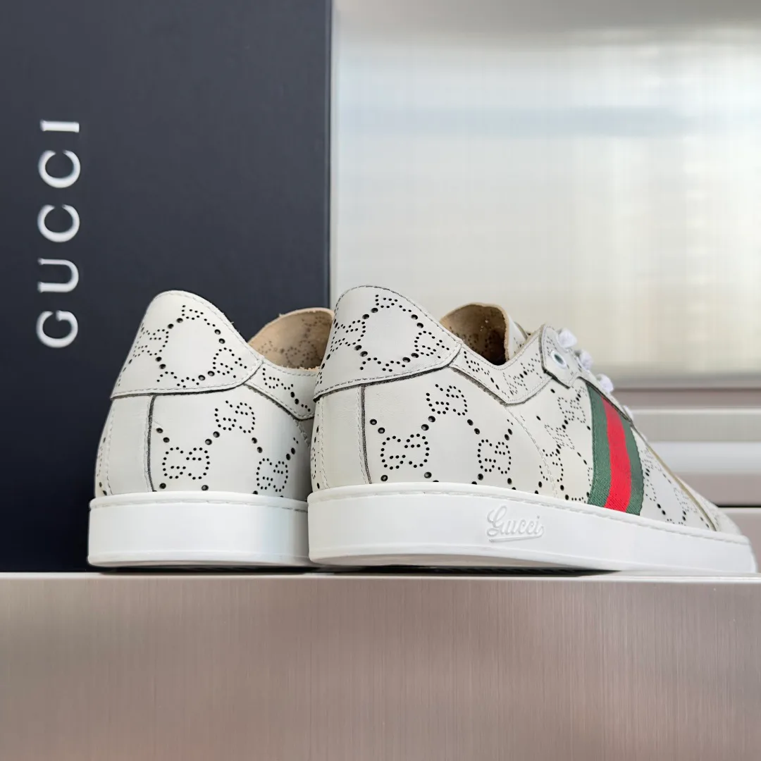 Кроссовки Женские Gucci 19547653