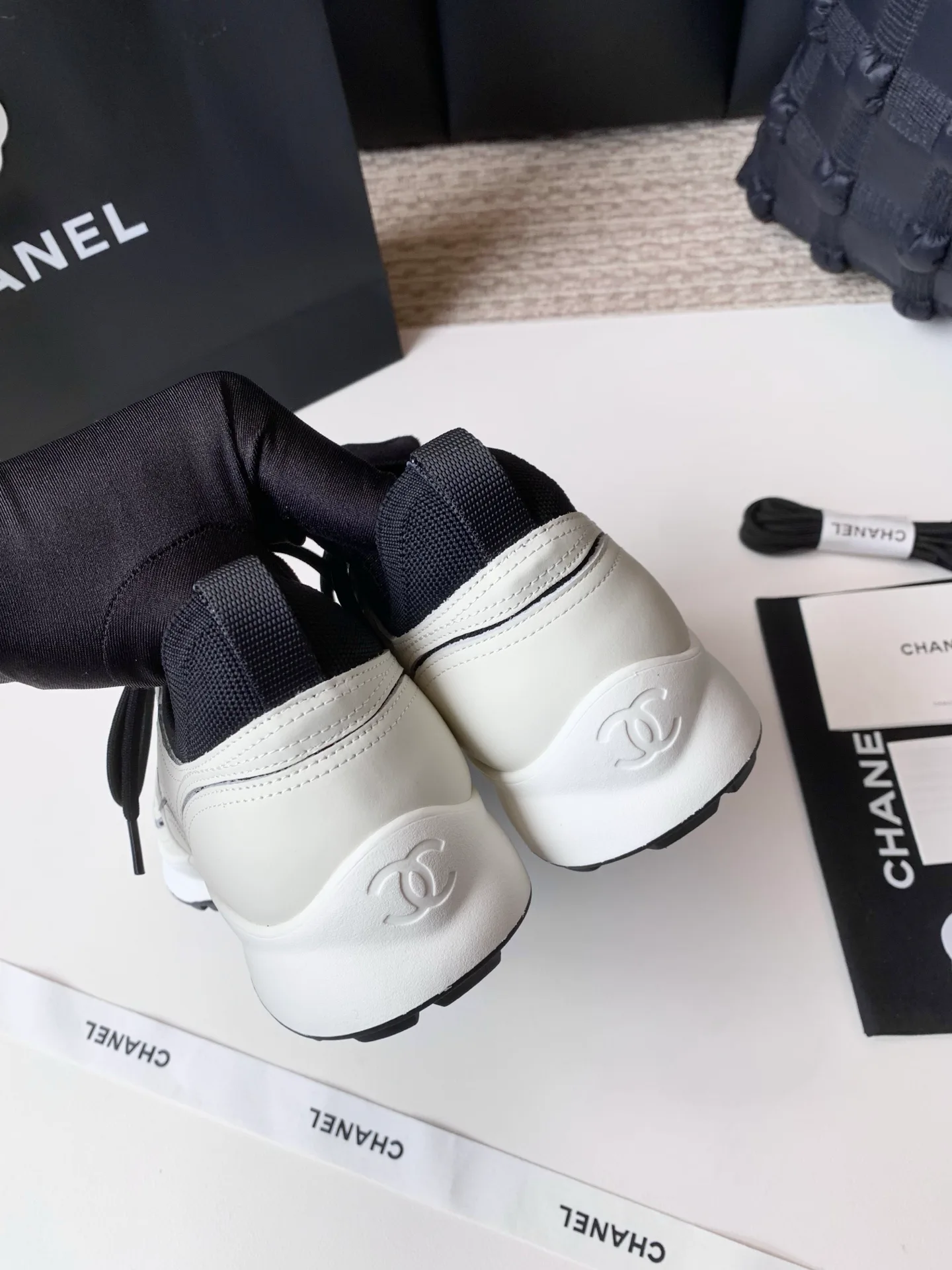Кроссовки Женские Chanel 17990417