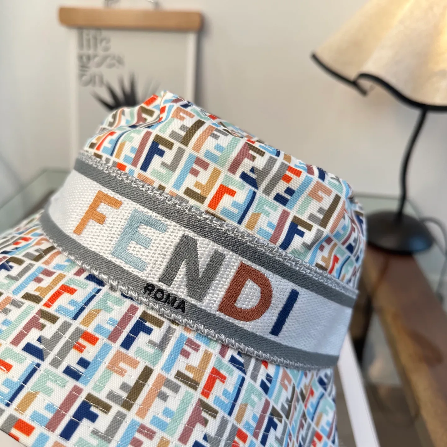 Головные Уборы Fendi 11689489
