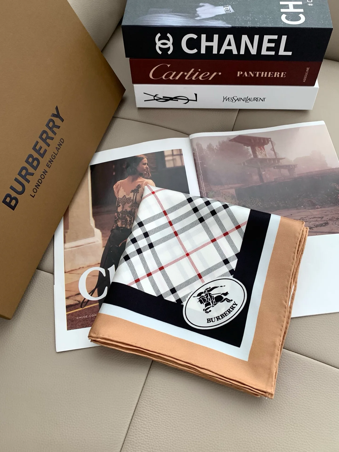 Платки Burberry 18675530
