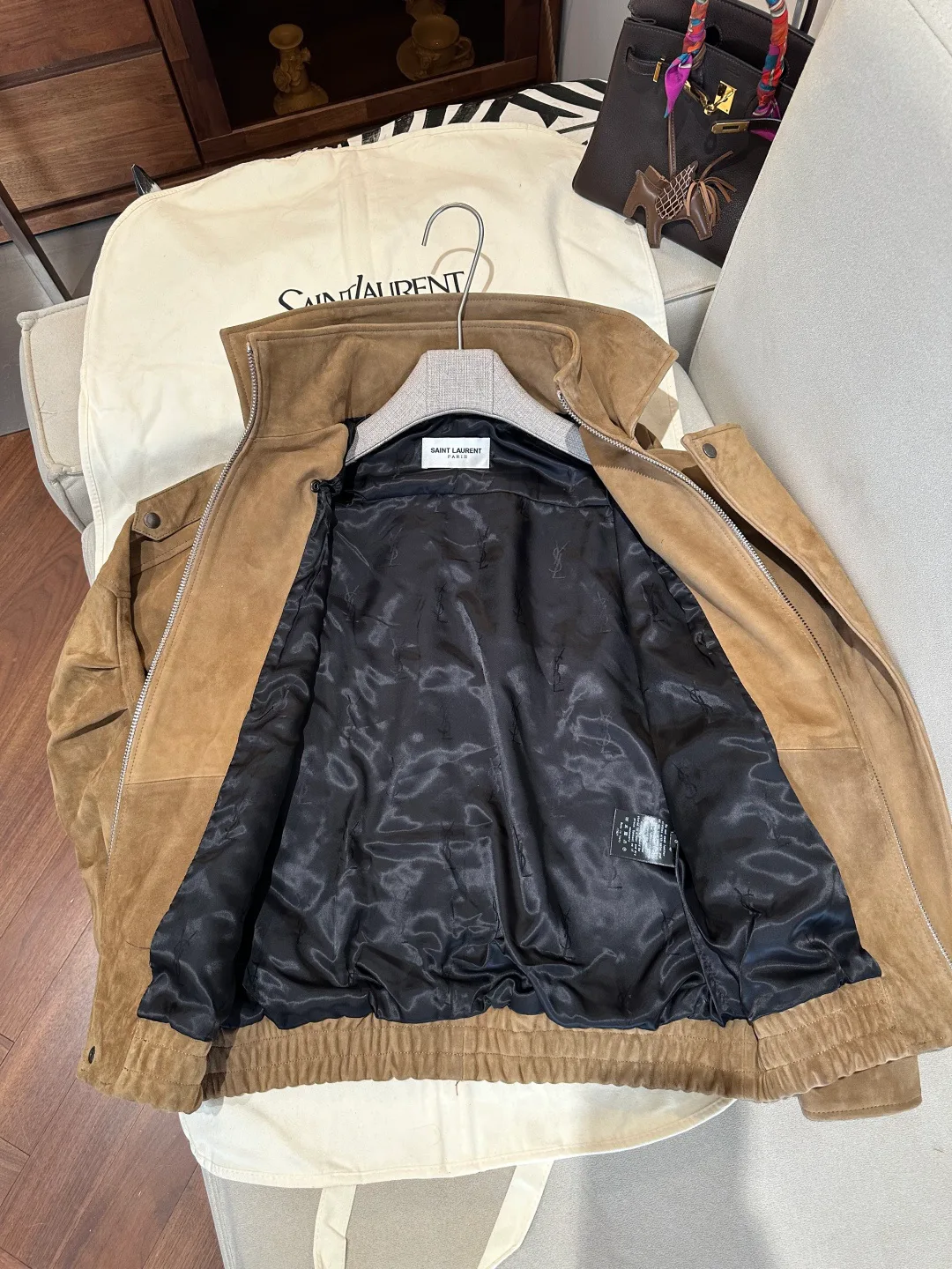 Кожаные Куртки И Дублёнки Женские Saint Laurent 18485358