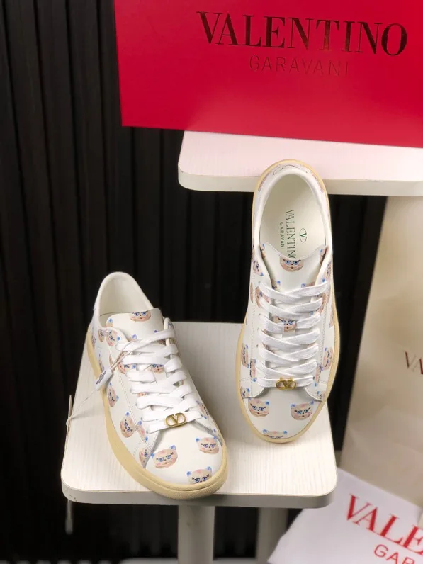 Кроссовки Женские Valentino 11707484
