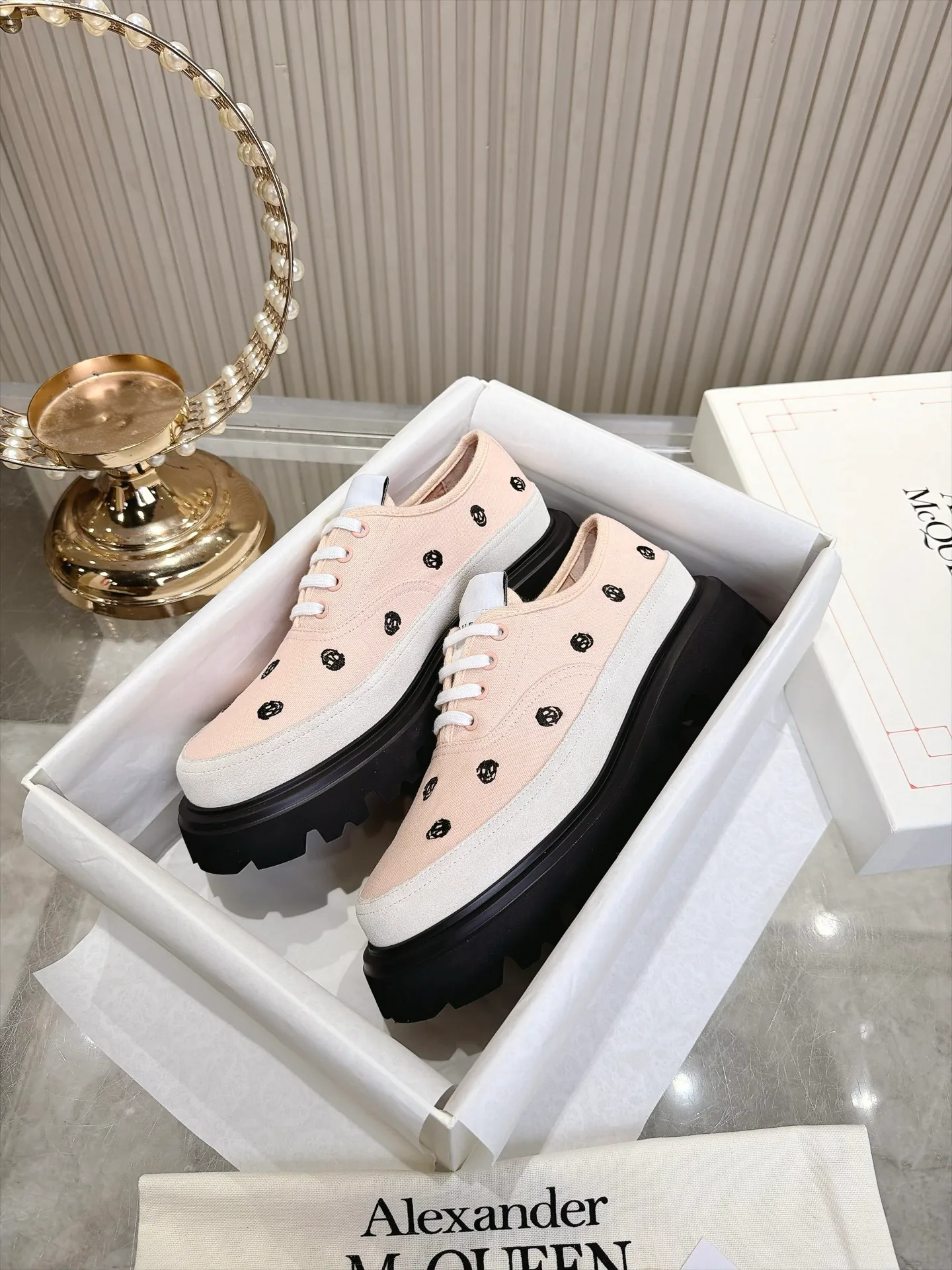 Кроссовки Женские Alexander Mcqueen 19080152