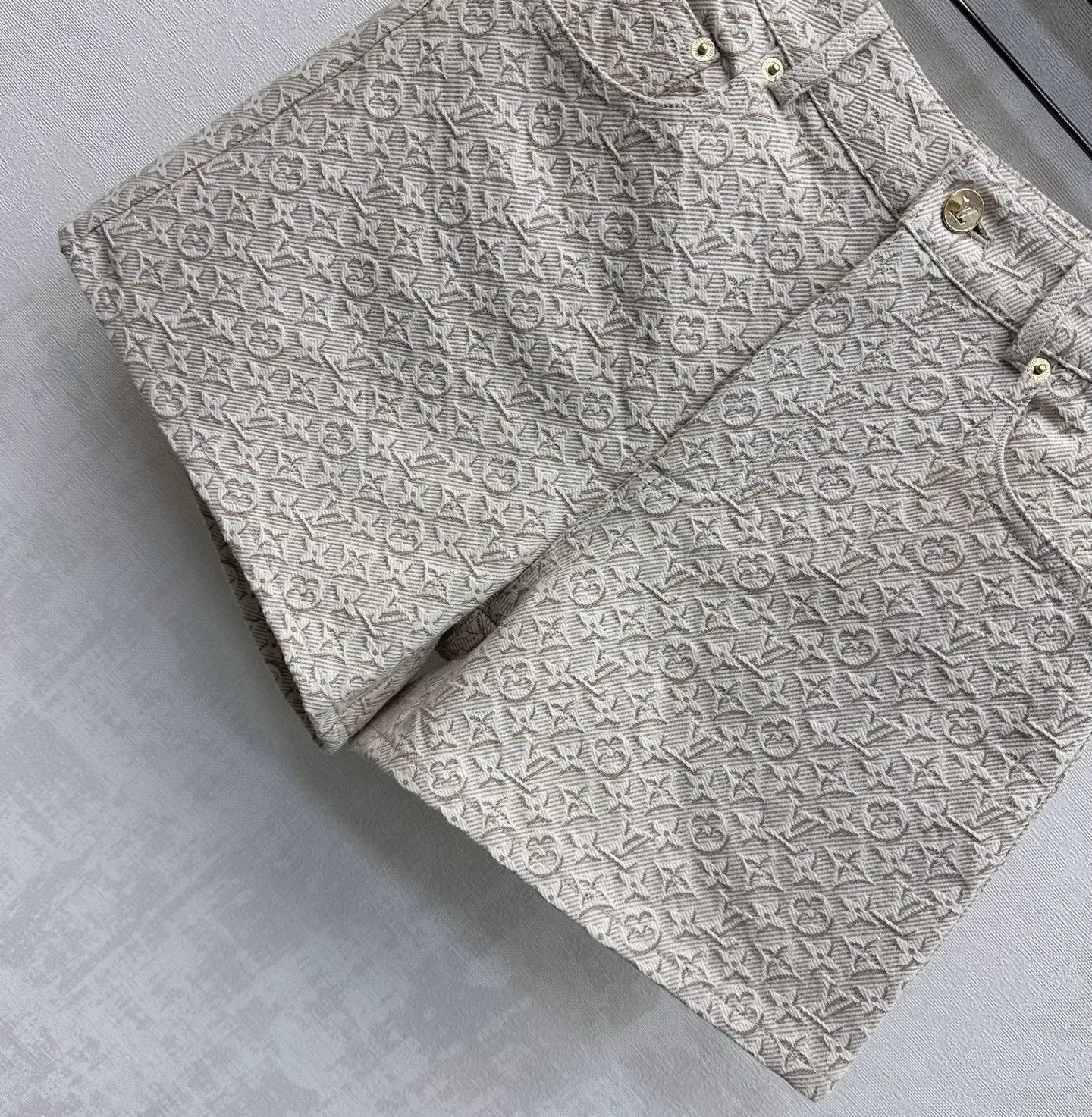 Шорты Женские Louis Vuitton 11910691