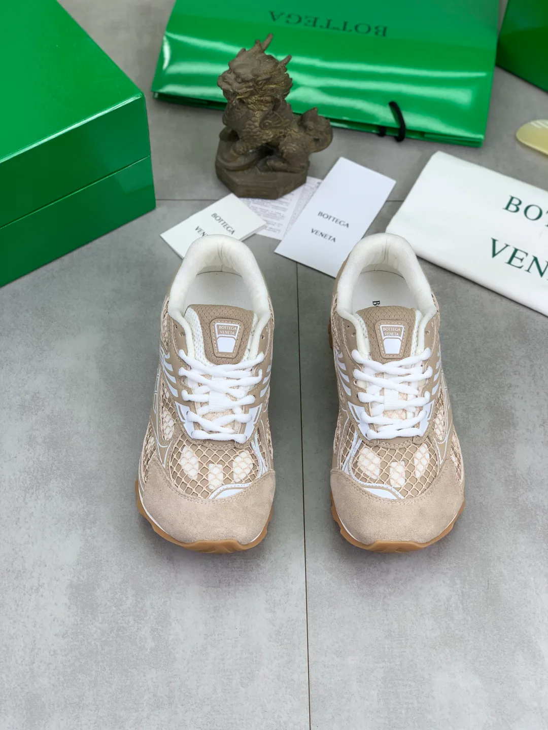 Кроссовки Женские Bottega Veneta 18365195