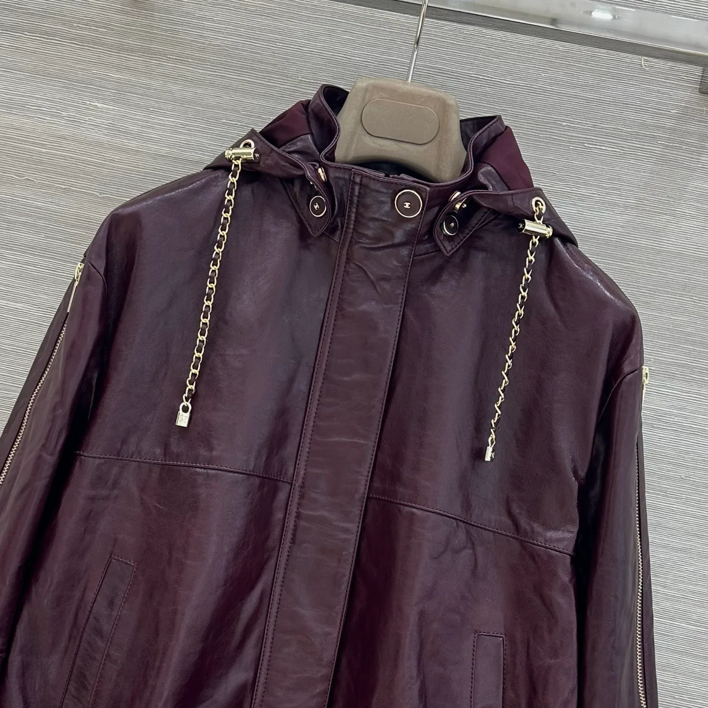 Кожаные Куртки И Дублёнки Женские Chanel 18173020