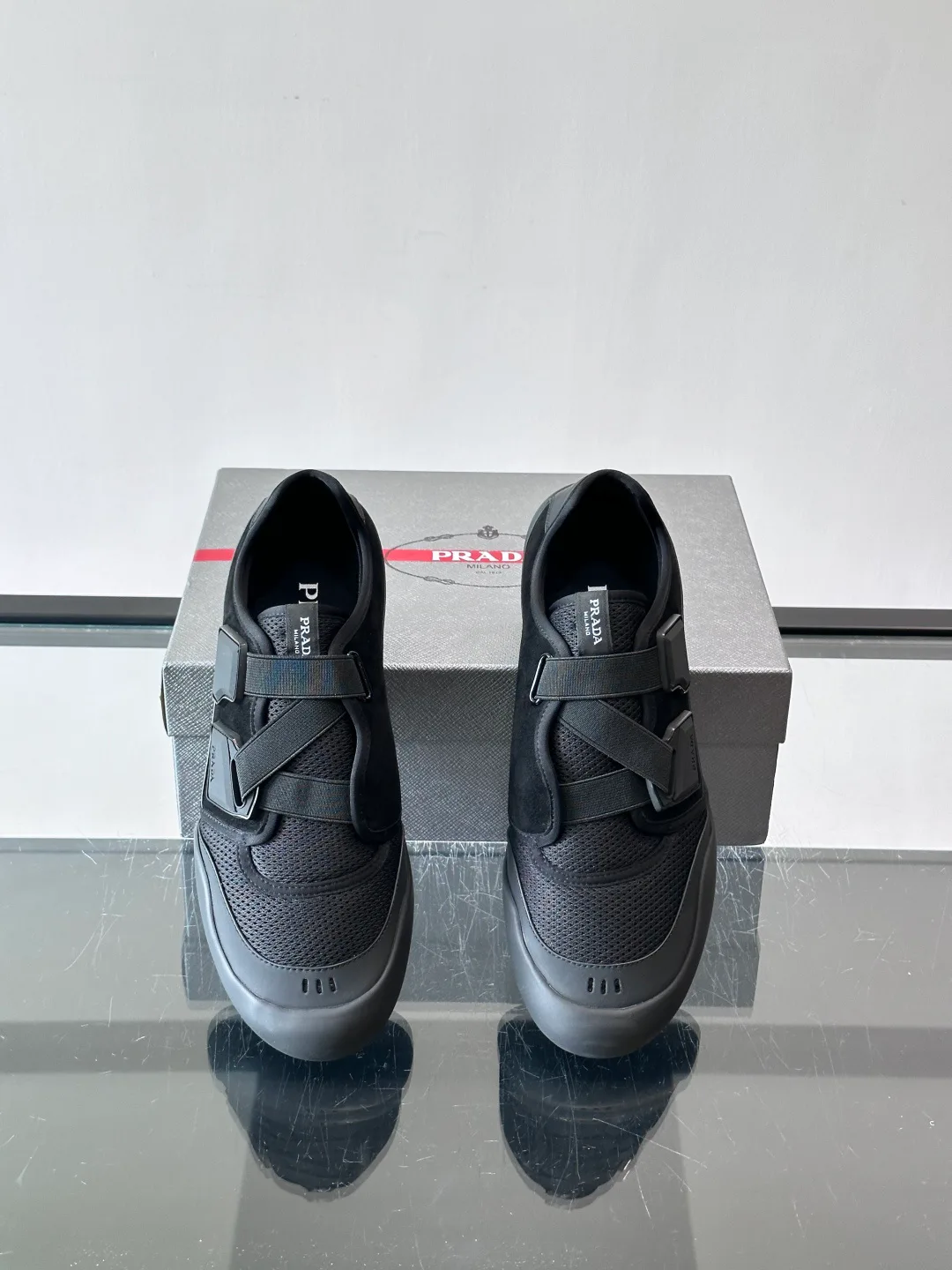 Кроссовки Мужские Prada 17322799