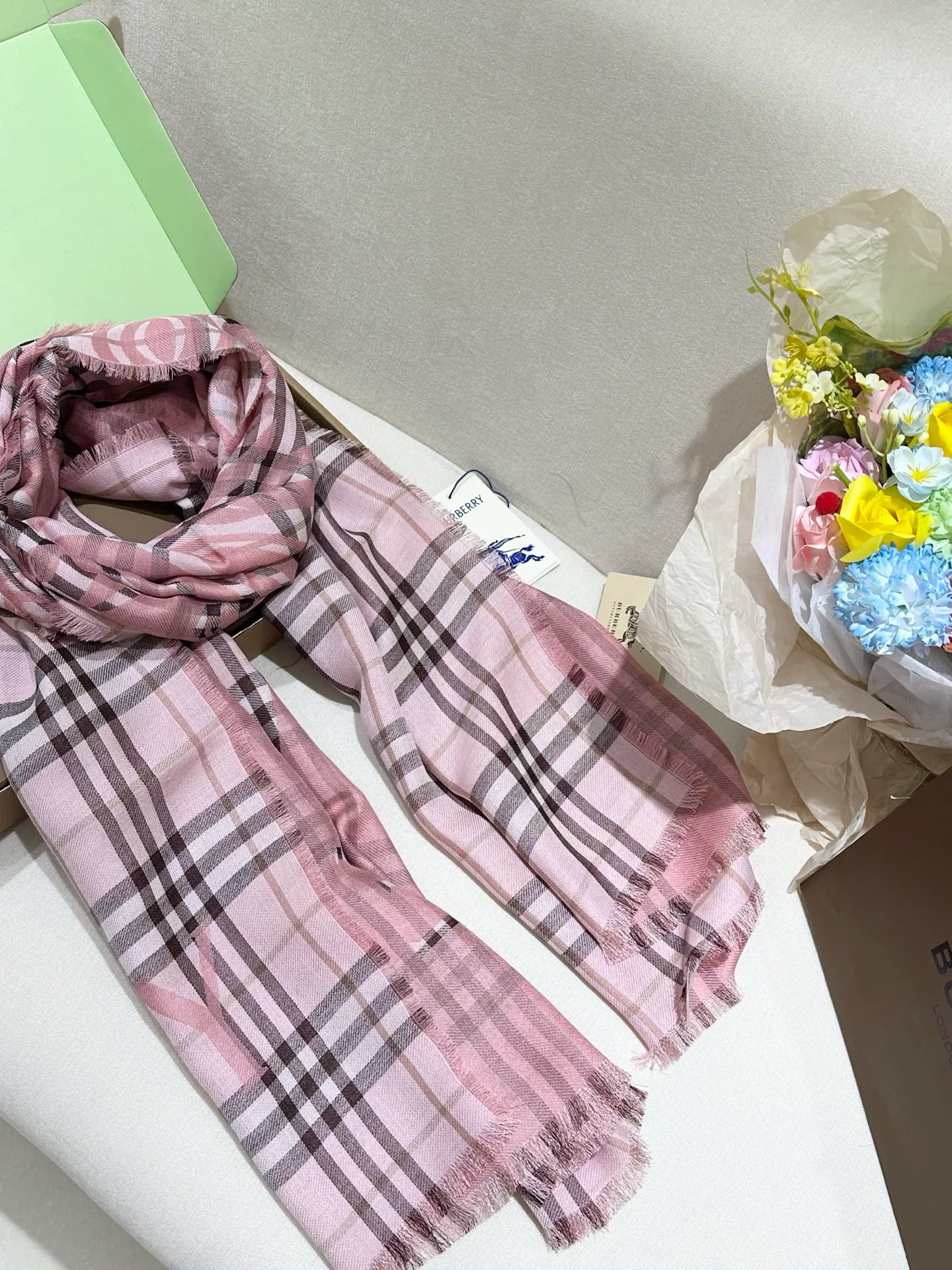 Шарфы Burberry 17991553