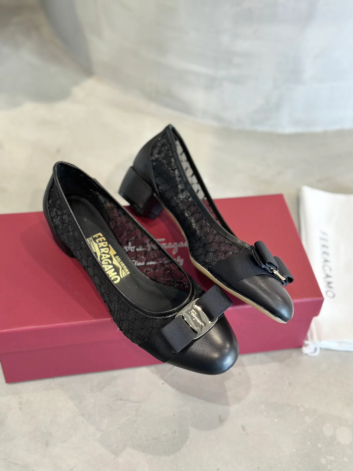 Туфли Женские Salvatore Ferragamo 17642591