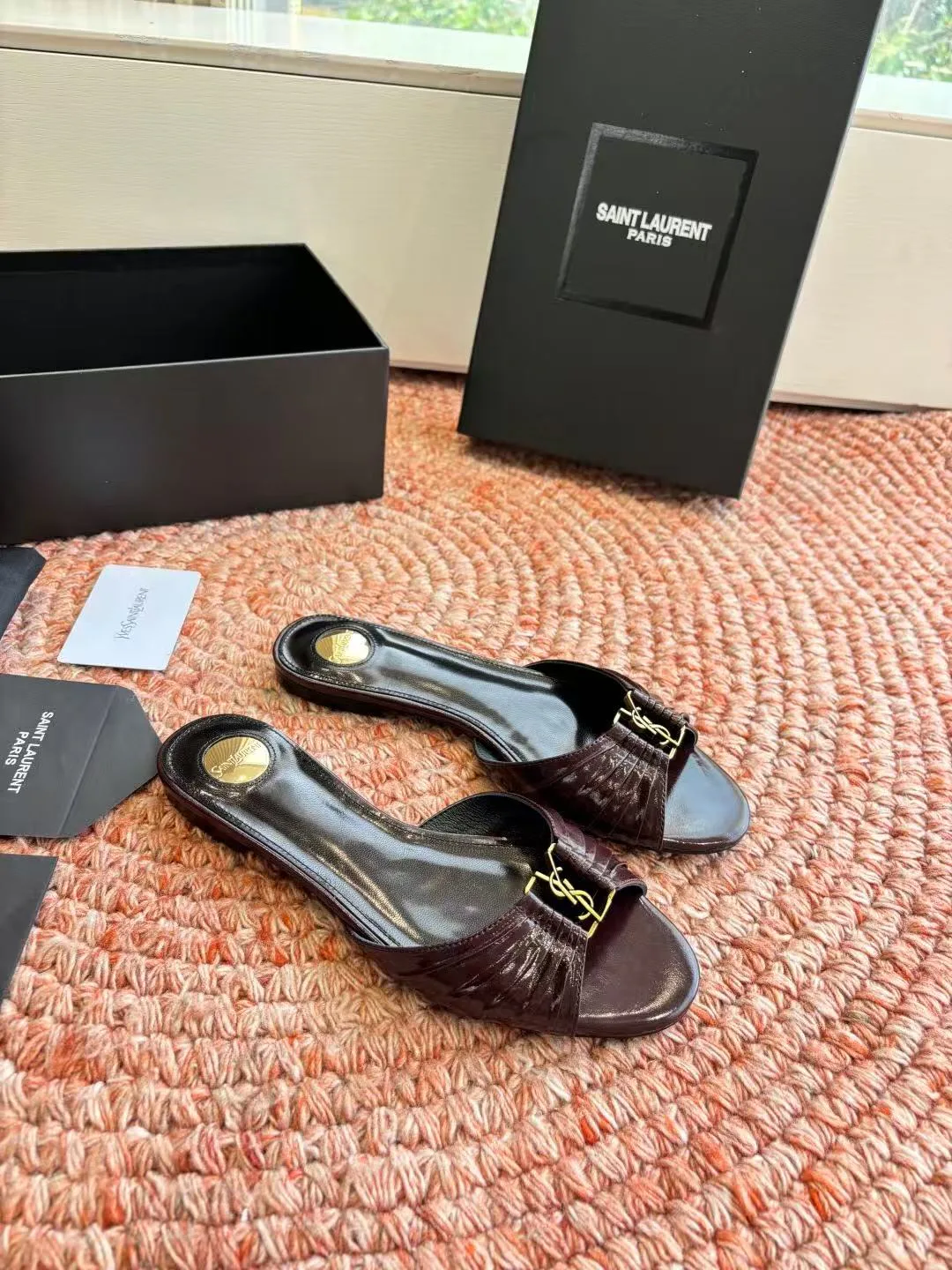 Шлепанцы Женские Saint Laurent 11755422