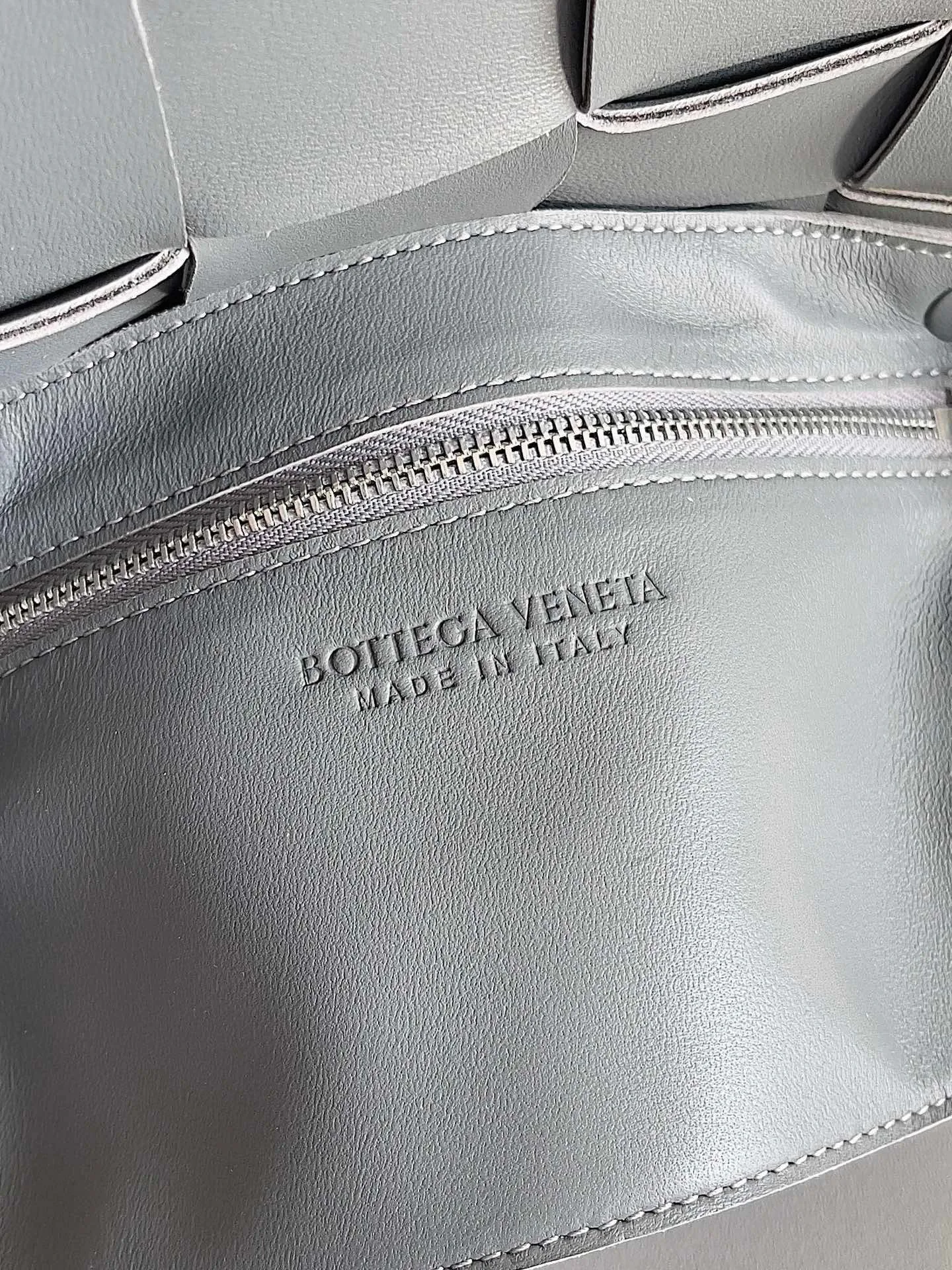 Классические Сумки Женские Bottega Veneta 17973087
