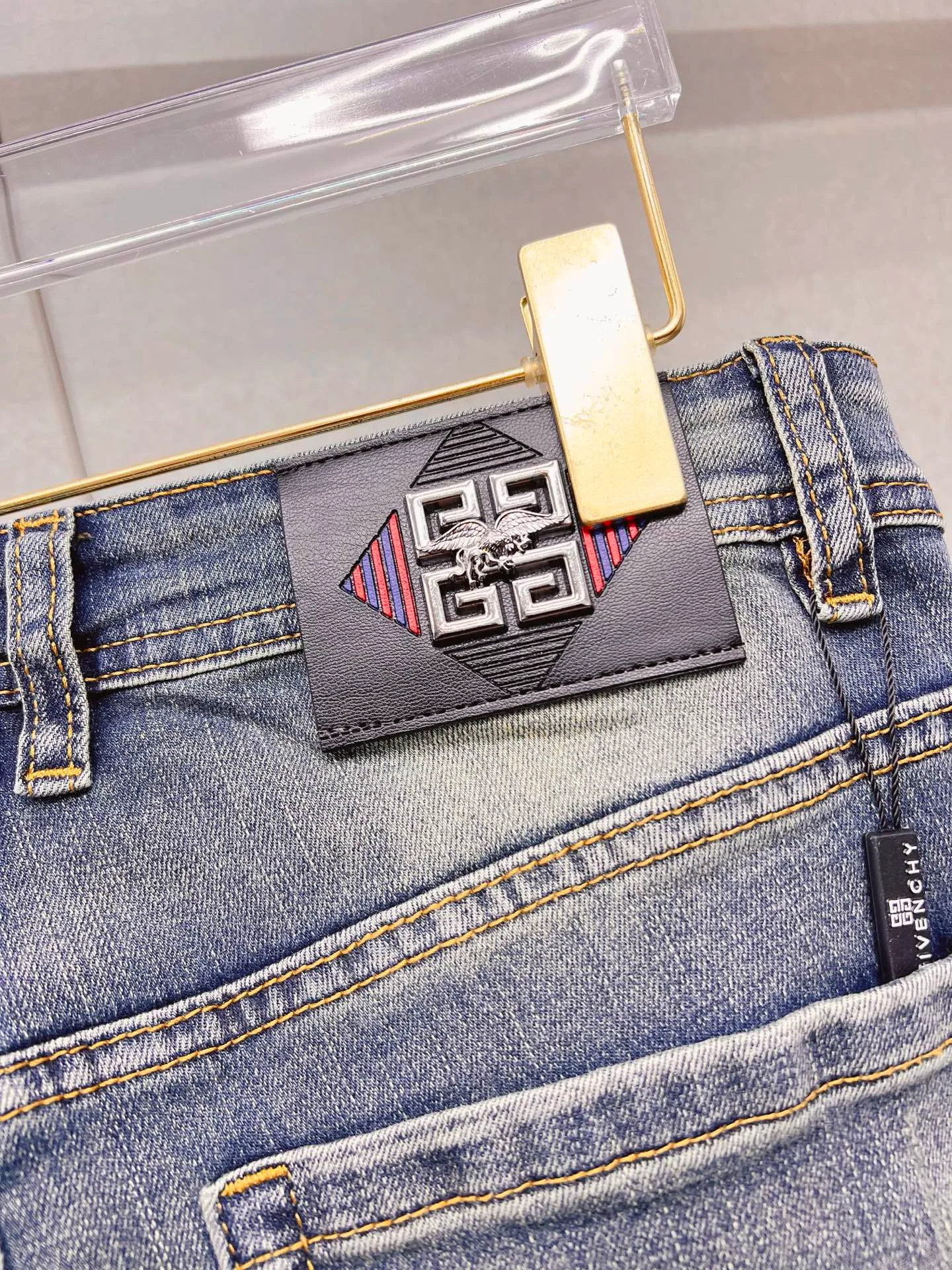 Джинсы Мужские Givenchy 18098423