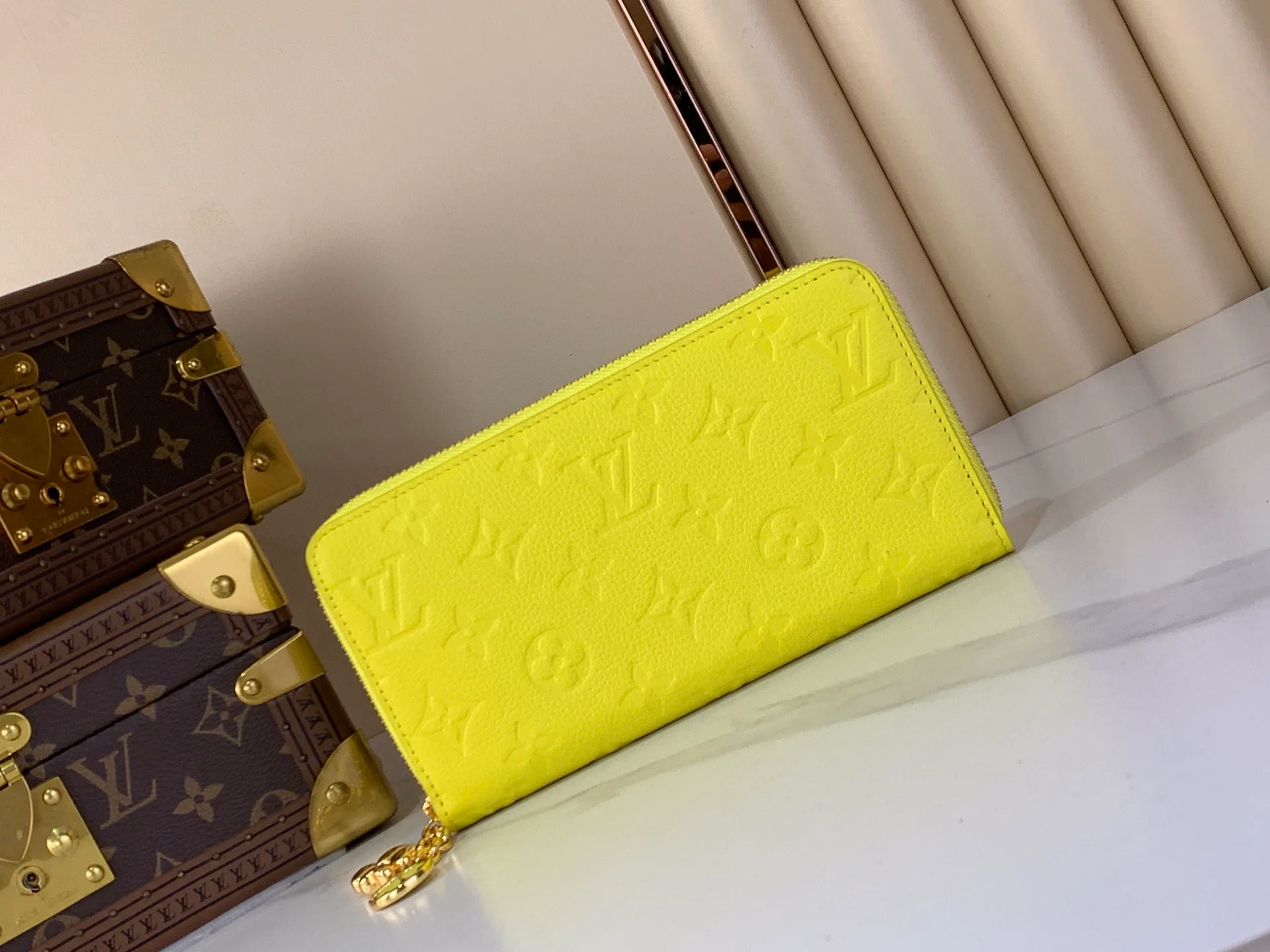 Клатчи Женские Louis Vuitton 13455881