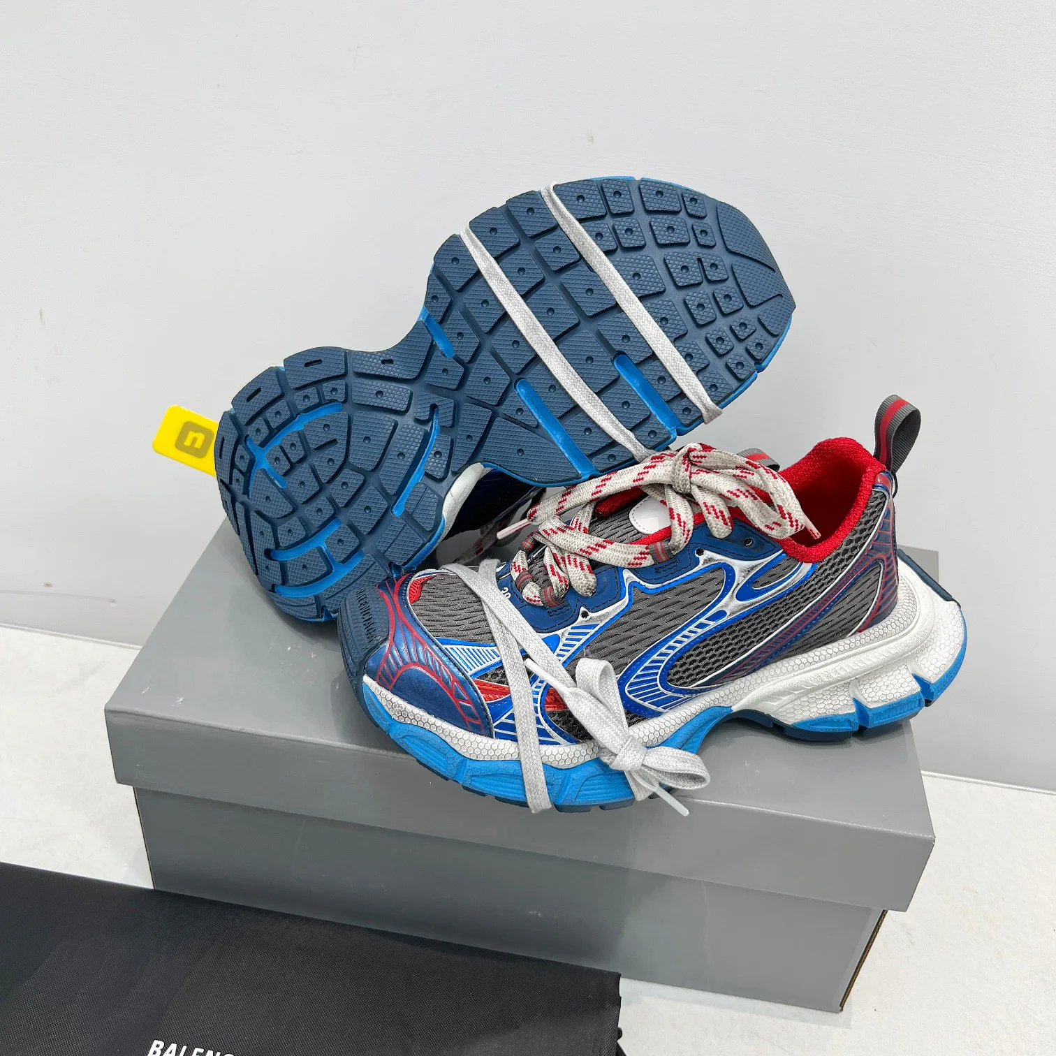 Кроссовки Женские Balenciaga 15252