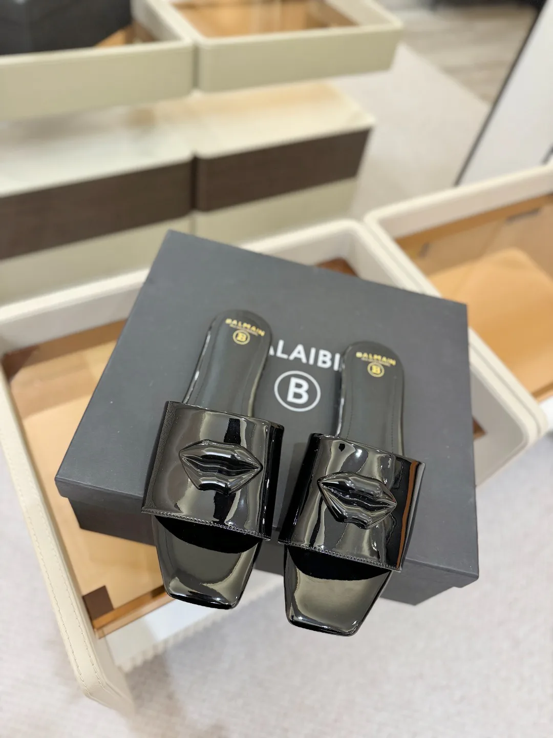 Шлепанцы Женские Balmain 840983