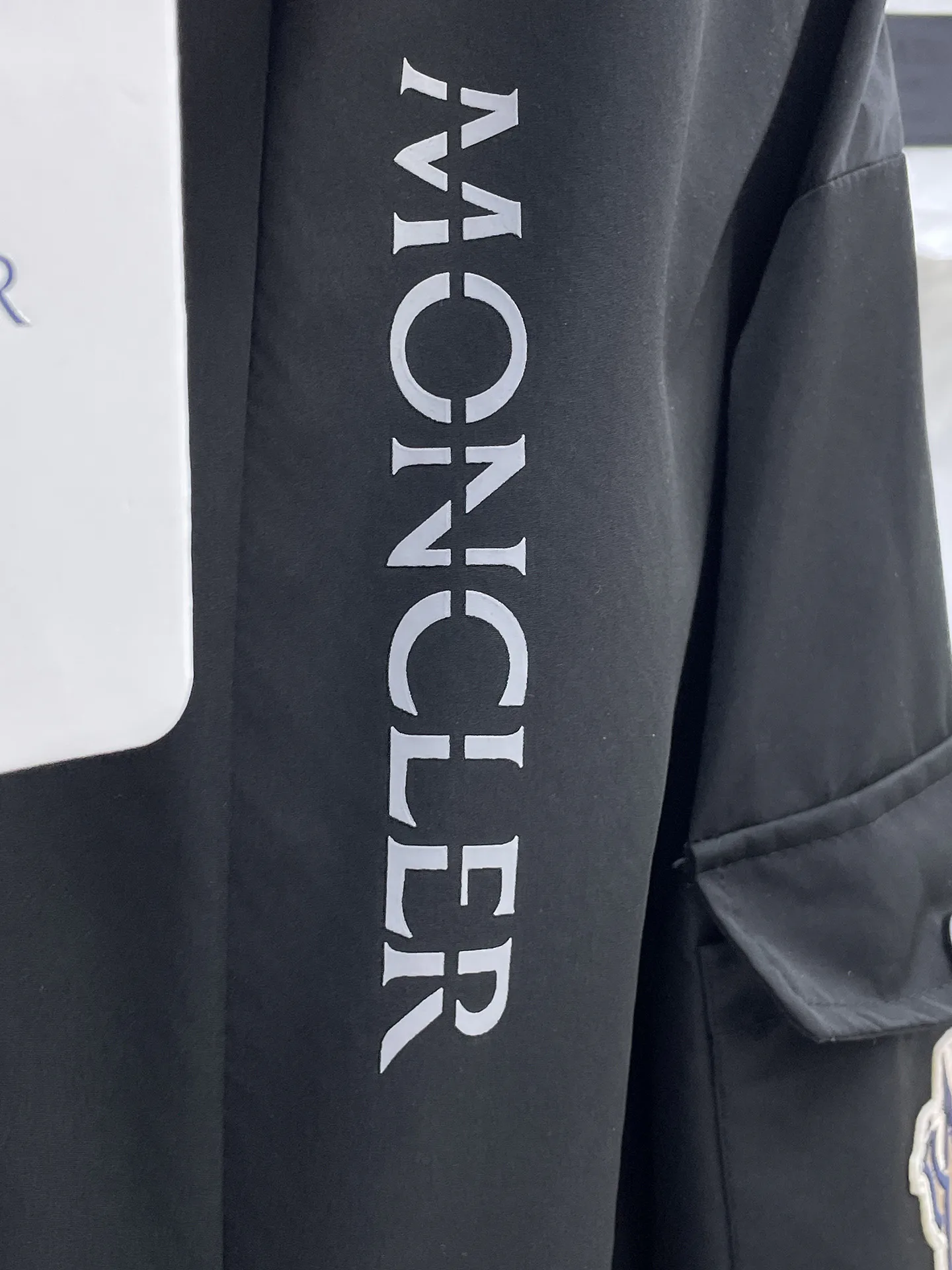 Куртки И Пуховики Мужские Moncler 9352360