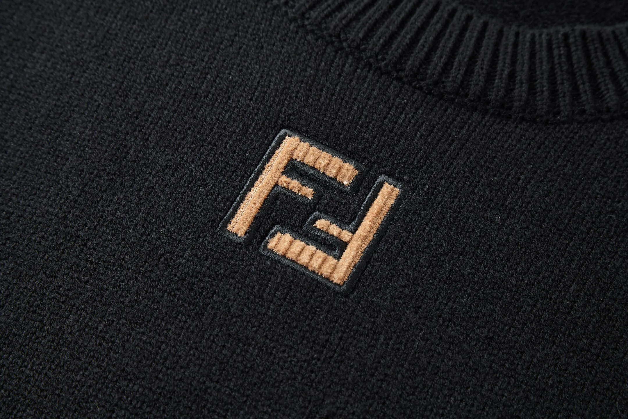 Джемперы И Свитеры Мужские Fendi 973048