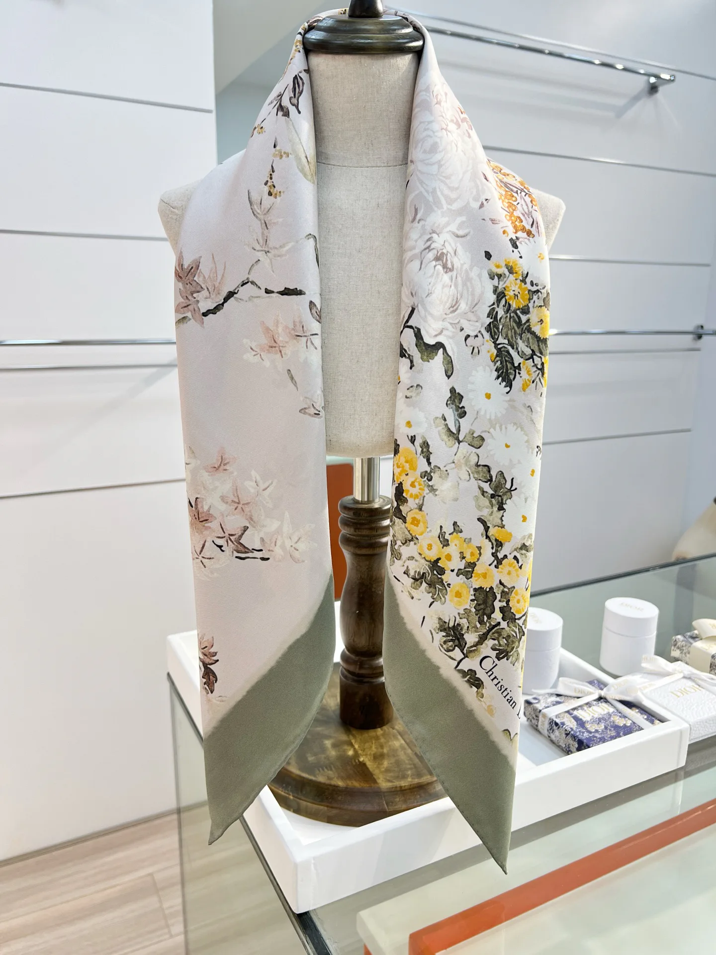 Платки Christian Dior 11664161