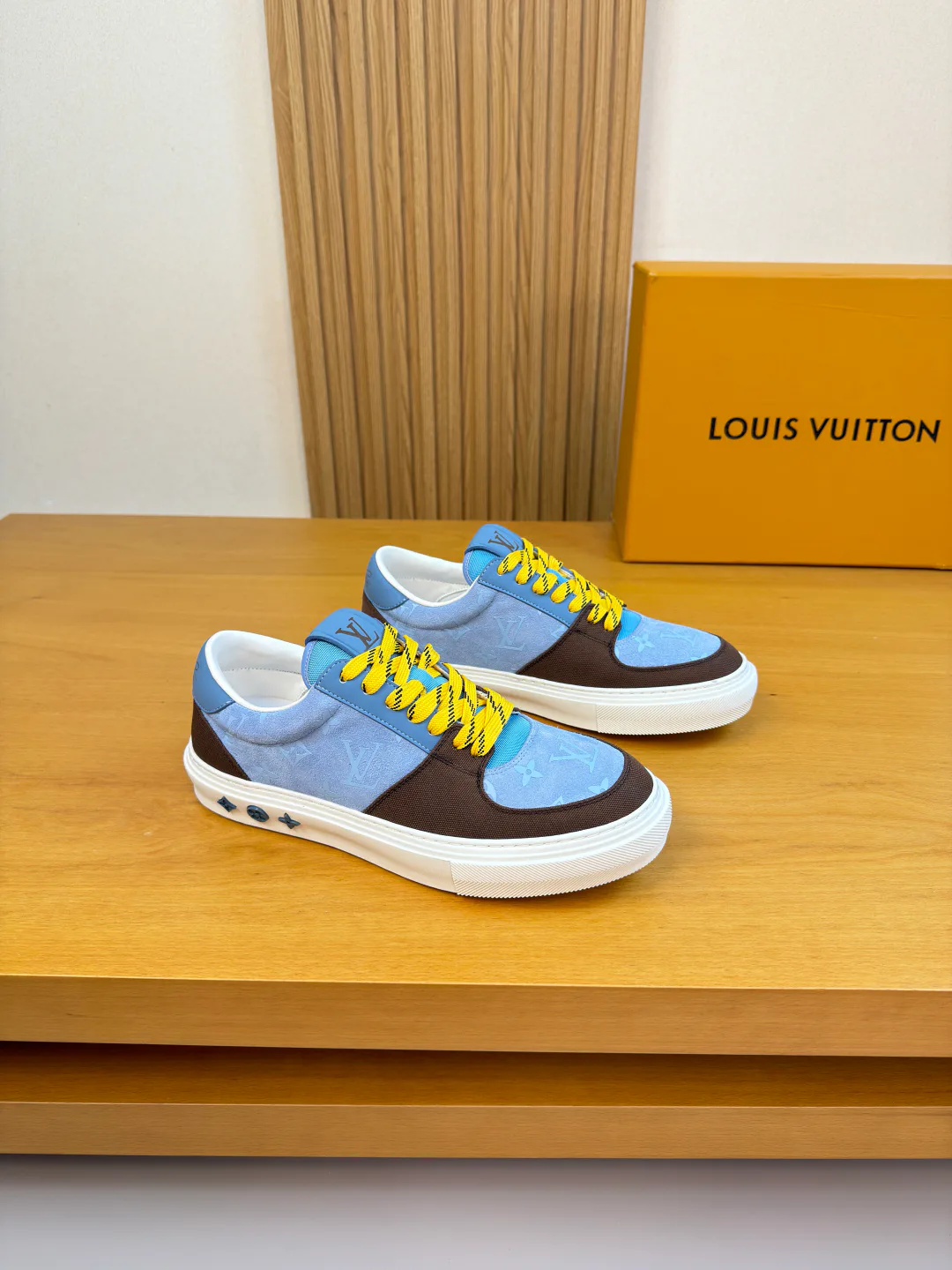 Кроссовки Женские Louis Vuitton 1628762