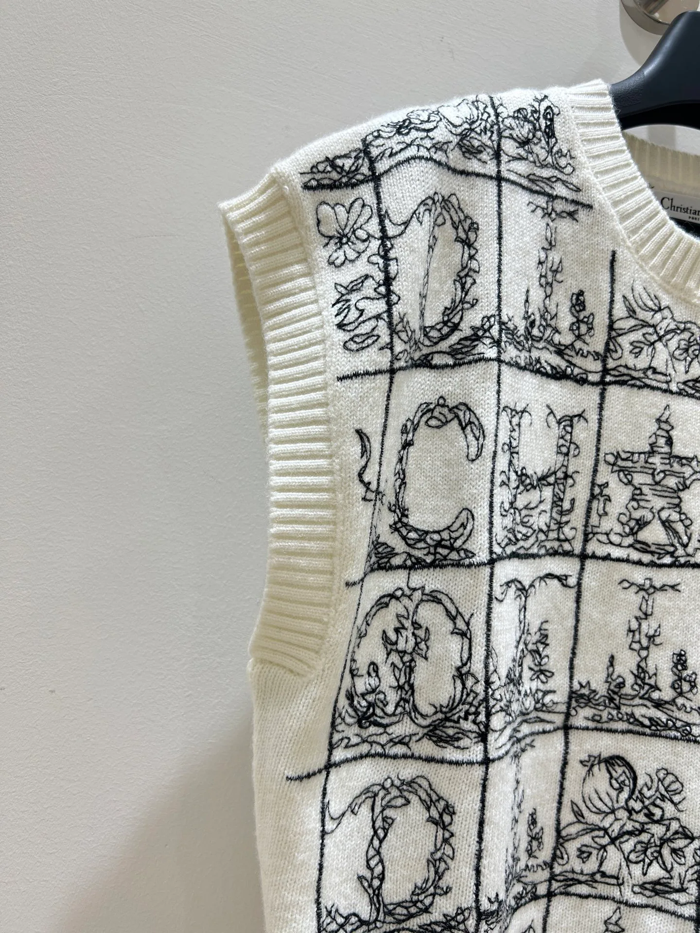 Жилеты Женские Christian Dior 16983973