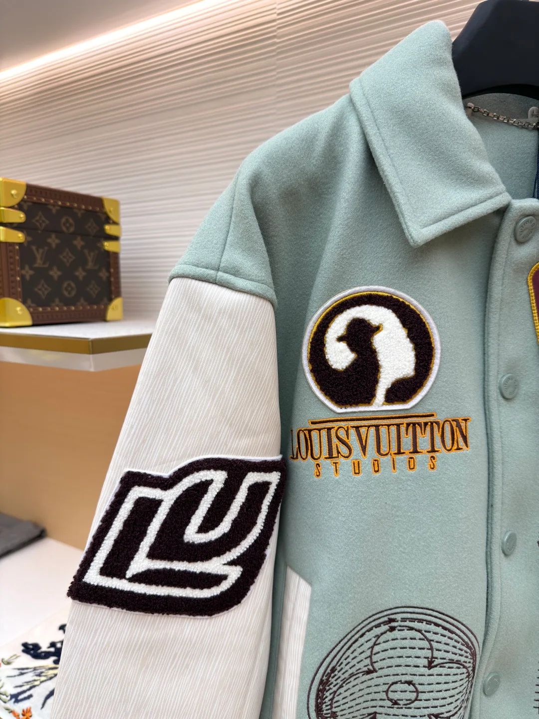 Куртки И Пуховики Мужские Louis Vuitton 339644