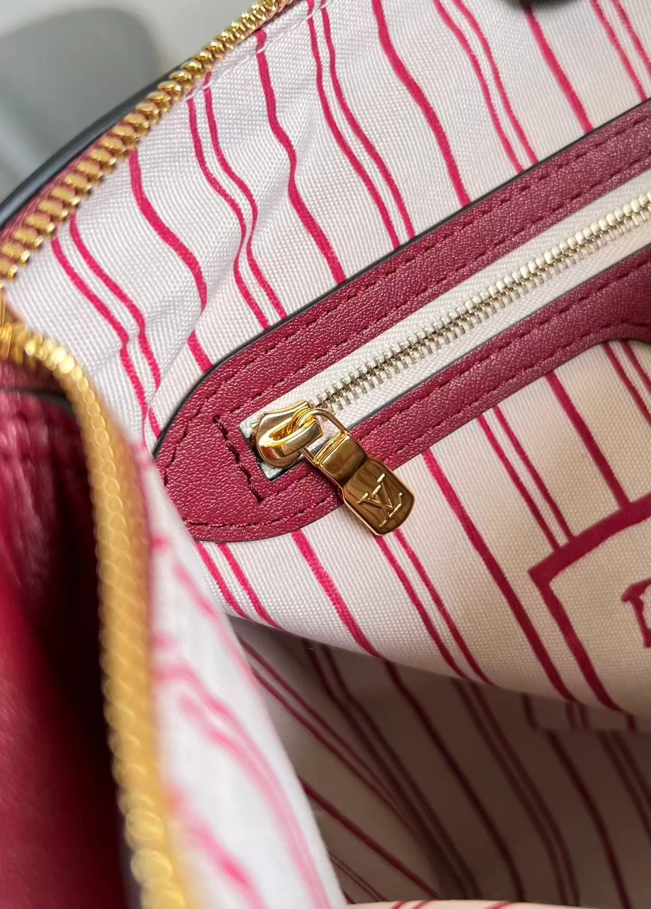 Классические Сумки Женские Louis Vuitton 1327955