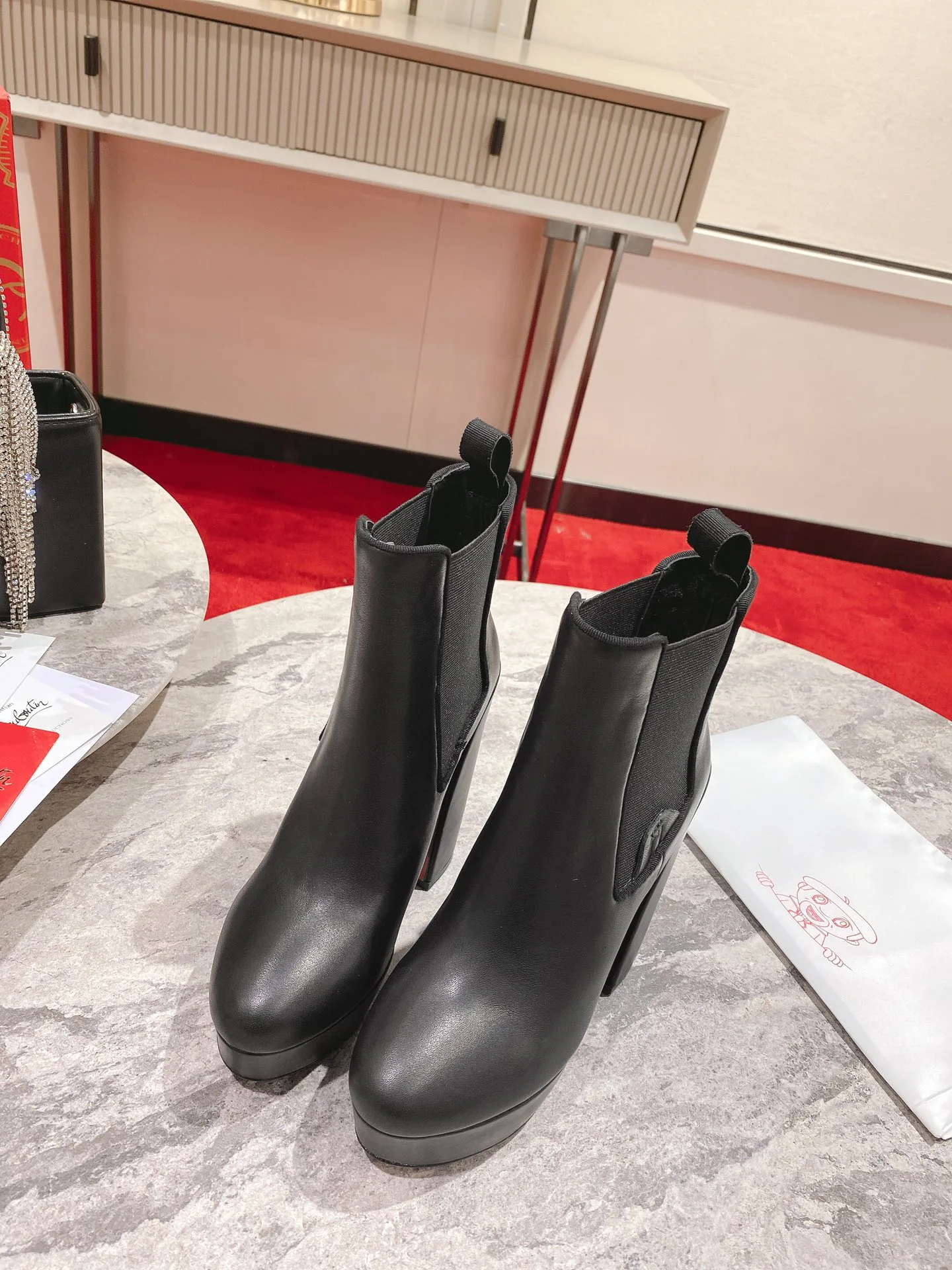 Ботильоны Женские Christian Louboutin 18339139
